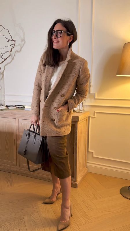 Work outfit 
With suede skirt and beige tones
Perfect to start a transition from winter to spring
Sezane is my addiction I know. 


#LTKover40 #LTKworkwear #LTKstyletip