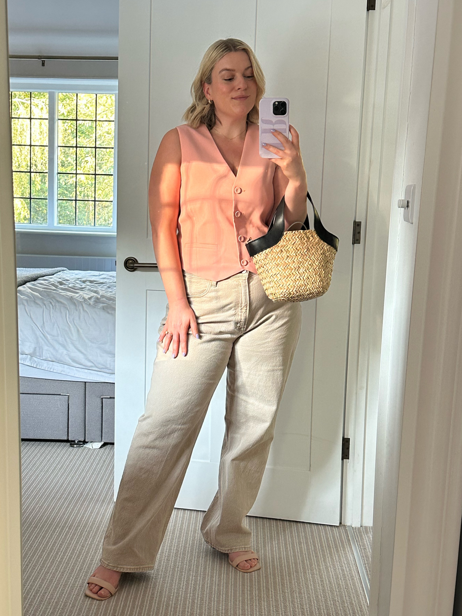 My favourite jeans right now! I love that I can wear them like this or with cosy knitwear going into Winter! 

#LTKmidsize