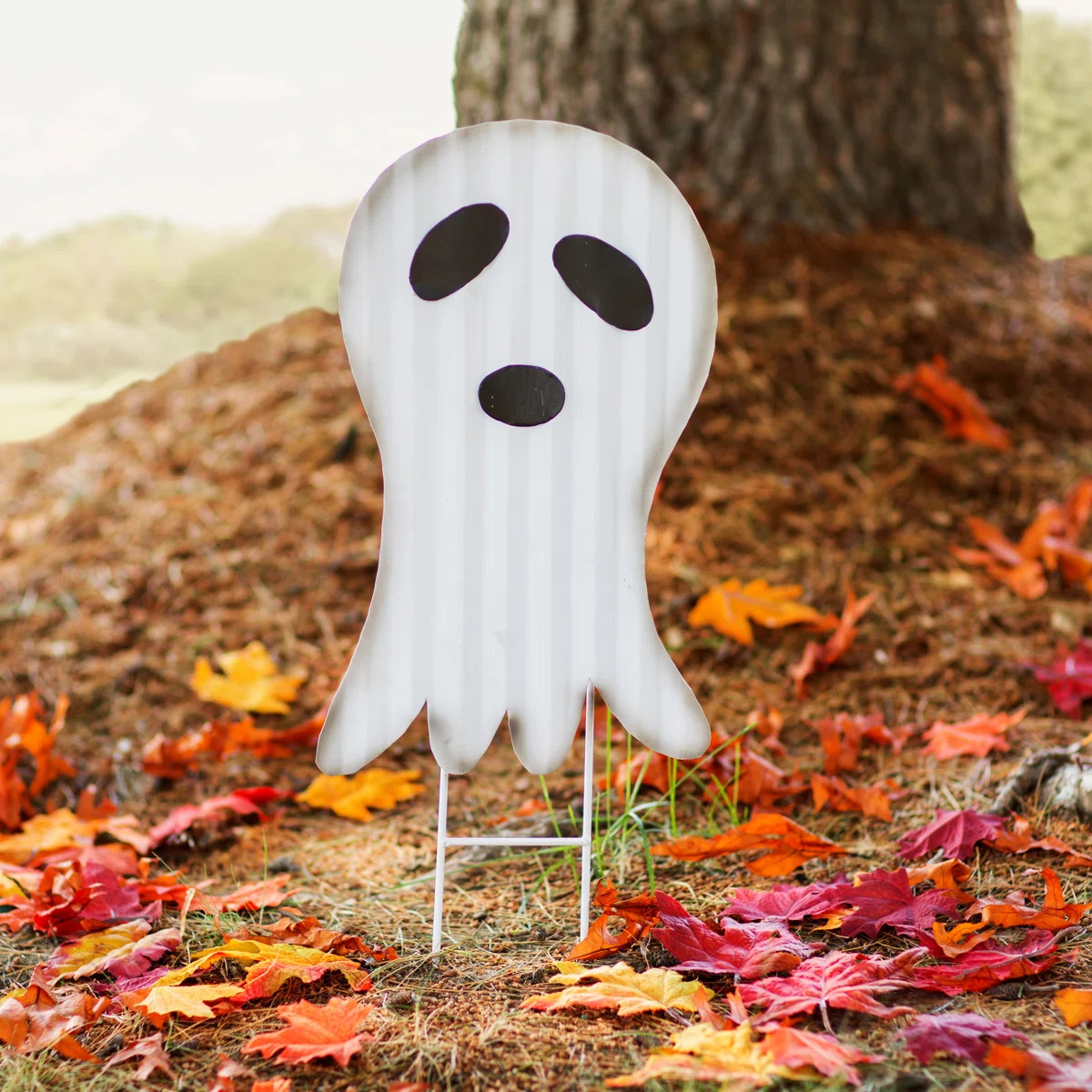 The Holiday Aisle® 23" Halloween Metal Ghost Stake & Reviews | Wayfair | Wayfair North America