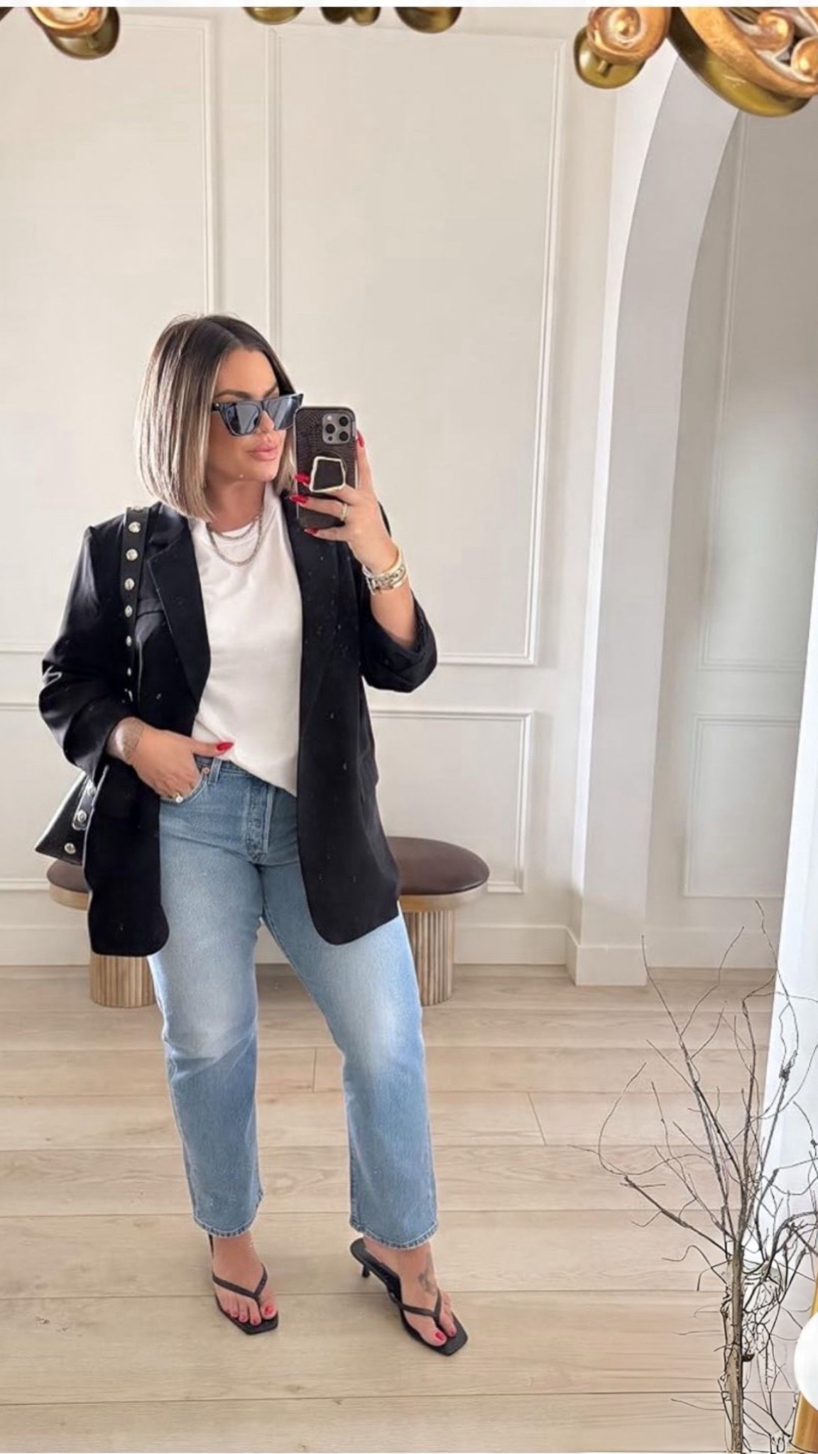 Blazer XXL for oversized look
Jeans 32 , size up if between sizes
Tee L

#BlazerOutfit #CasualChicStyle #EverydayChic #DenimOutfit #EffortlessStyle #MinimalChic #MidsizeStyle #MidsizeFashion #CurvyStyle #CurvyCasual #RealBodyStyle #SizeInclusiveStyle

Follow my LTK @shaynaslife on the @shop.LTK app to view this post and get my exclusive app-only content!

#liketkit 
@shop.ltk
https://liketk.it/5S5uV

#LTKBeauty #LTKgrwm #LTKMidsize