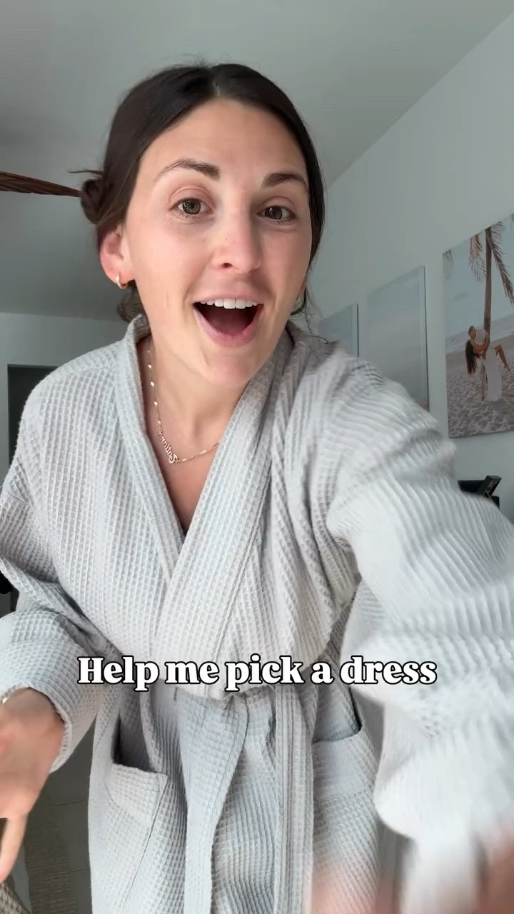 What dress should I go with? comment below 🙏🏻👇🏻 

#6monthphotoshoot #photoshootdress #firsttimemom #momdress #momdresses

#LTKootd #LTKmomlife #LTKMothersDay