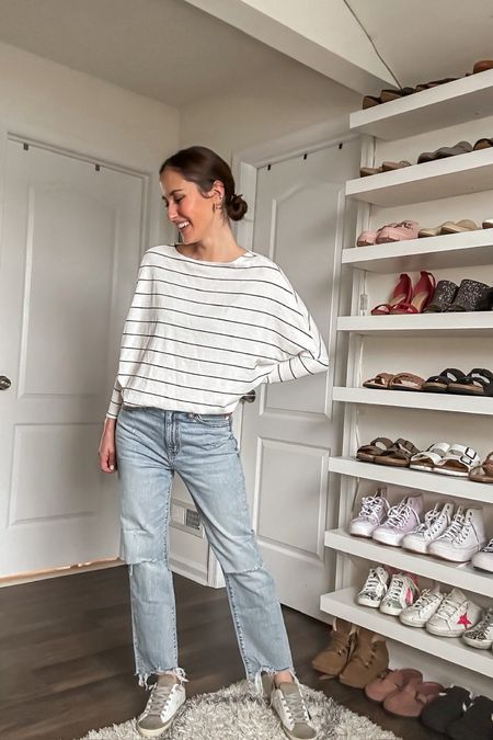 Striped boatneck shirt 

Striped t shirt // light wash jeans // black and white striped shirt // straight leg jeans 

#LTKfindsunder100 #LTKstyletip