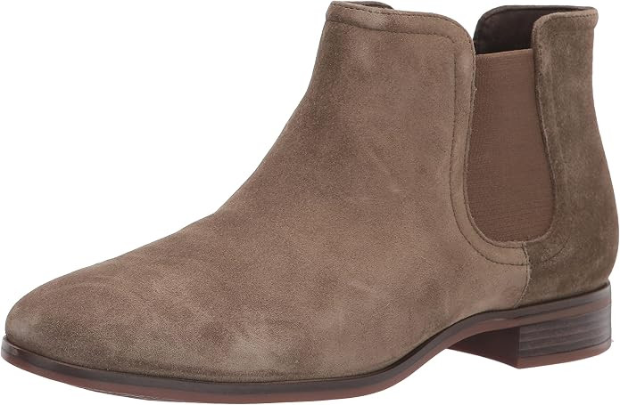 Amazon.com | Clarks Women's Trish Chelsea Fashion Boot | Shoes | Amazon (US)