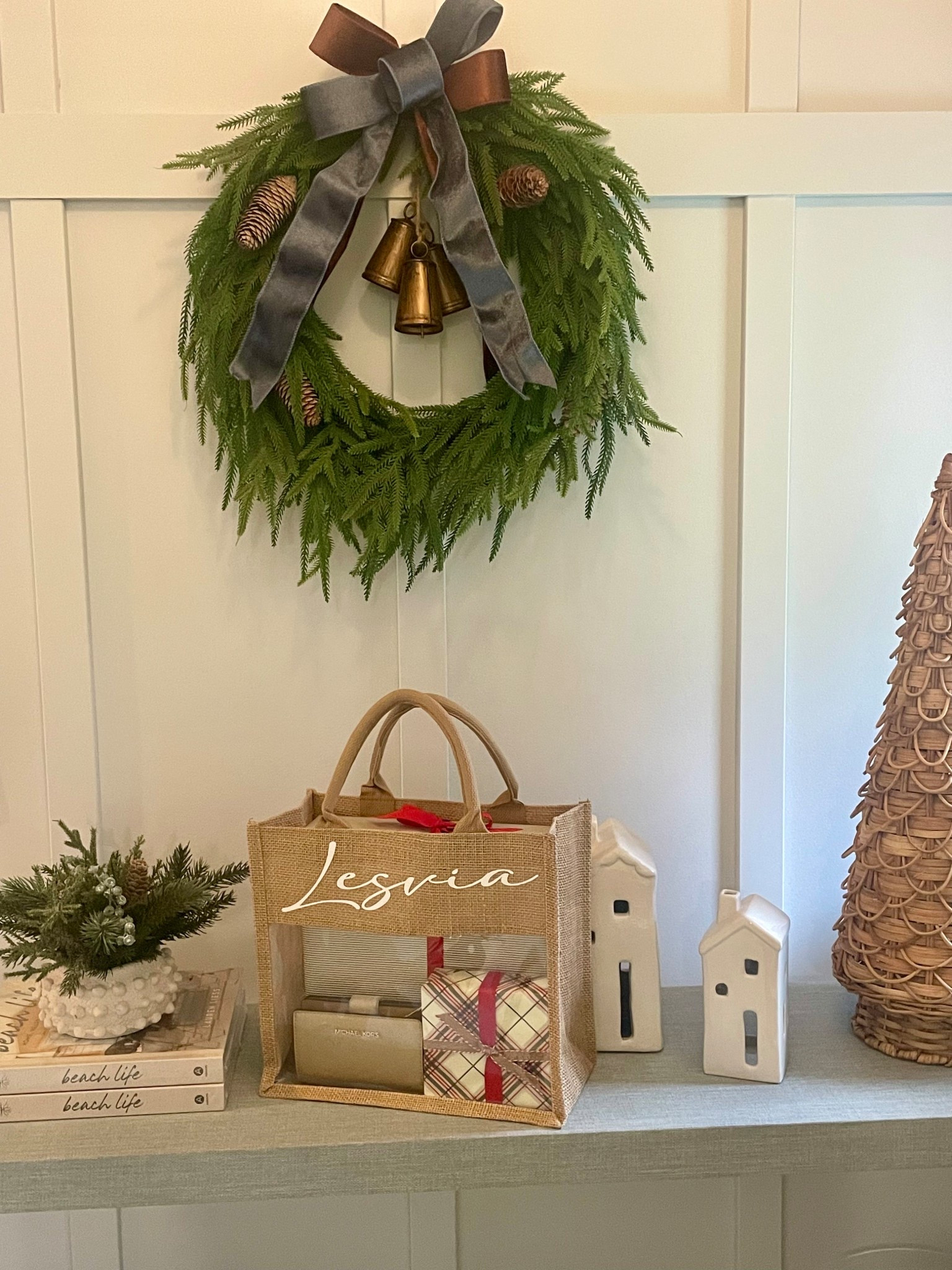 Holiday gifting just got prettier 🎄 Personalized burlap bags for that handmade feel with a modern twist! #LTKHoliday #GiftInspo #Giftgoals


💛 #giftgoals #ltkholiday