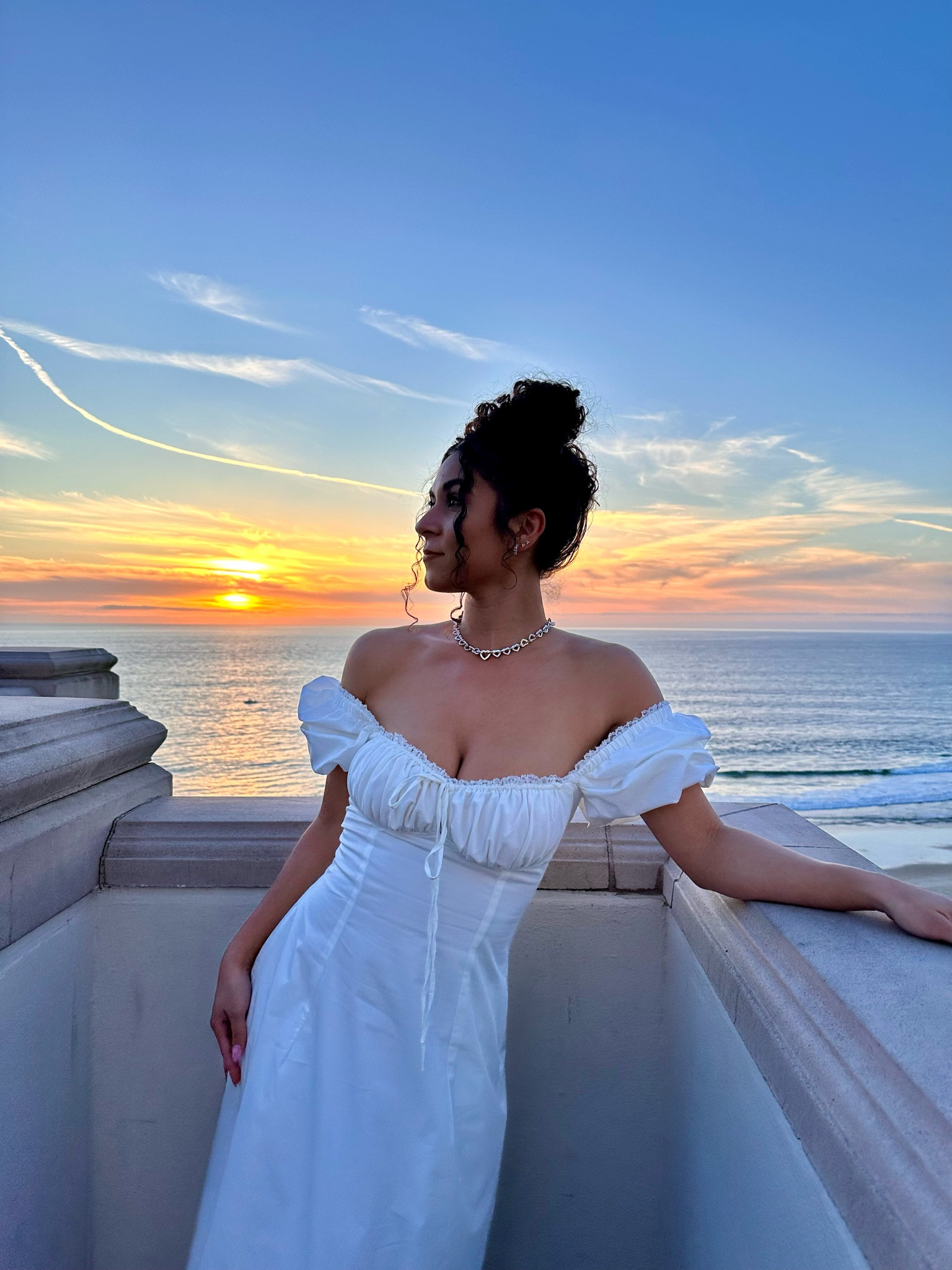 Hugs your waist in all the right places. Also, IT HAS POCKETS!

#LTKU #LTKparties #LTKstyletip