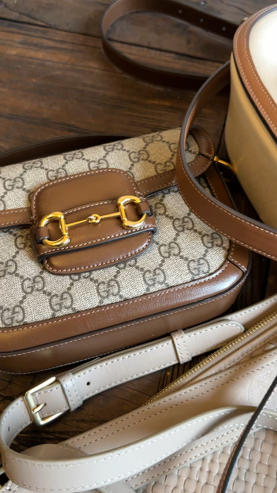 My favorite bags this year!!! Can you have too many? Never!

Whether it’s a splurge worthy bag or a budget bag. These are great options. And I’m linking 2 others that are on my Christmas list!!! 

Gifts for her splurge worthy gifts purses bags totes 


#LTKItBag #LTKOver40 #LTKGiftGuide