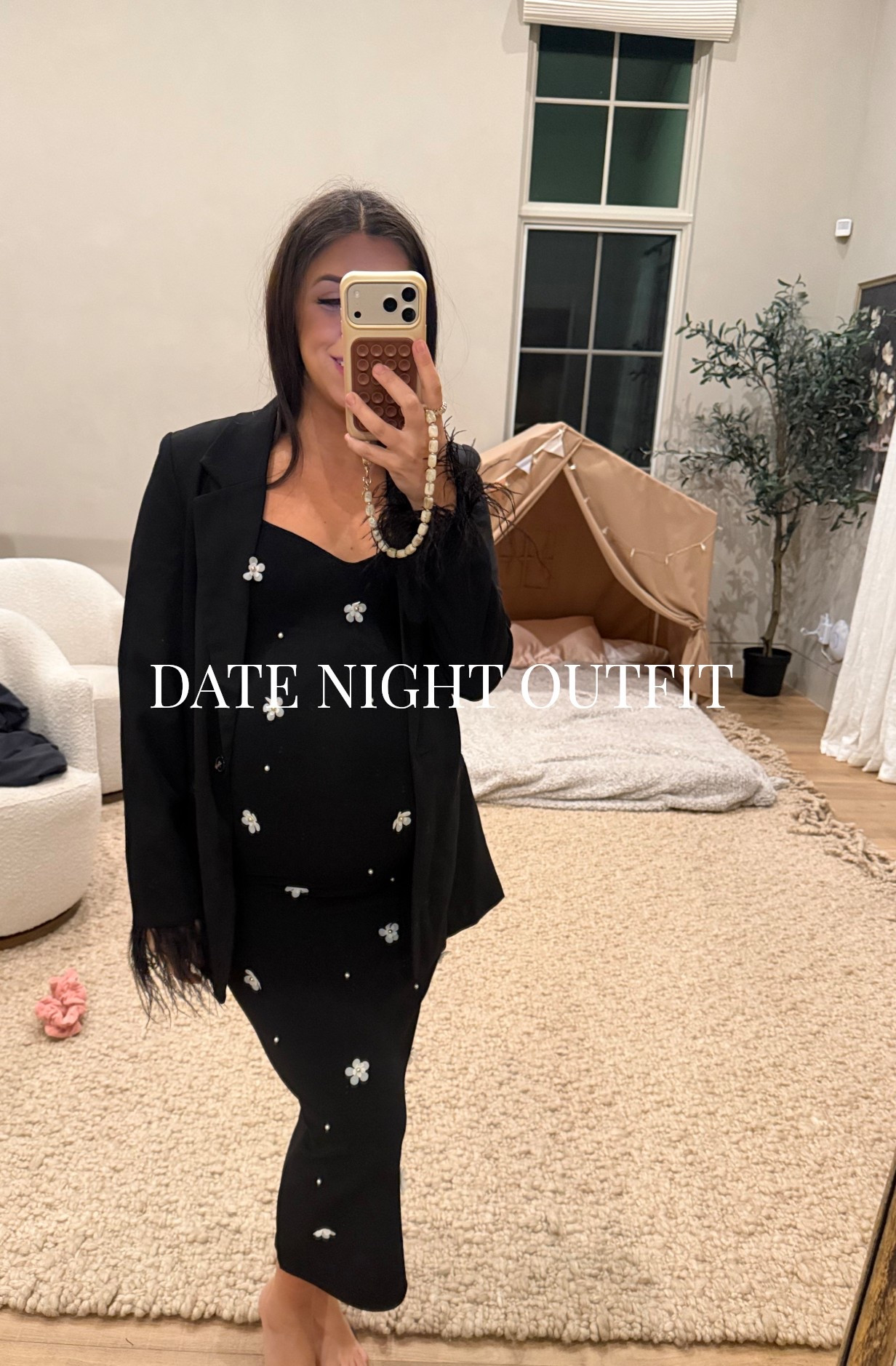 Love this all black look for a girls or date night! 

Dress: medium 
Blazer: medium 

Dressupbuttercup.com #dressupbuttercup #dederaad 


#LTKSeasonal #LTKHoliday