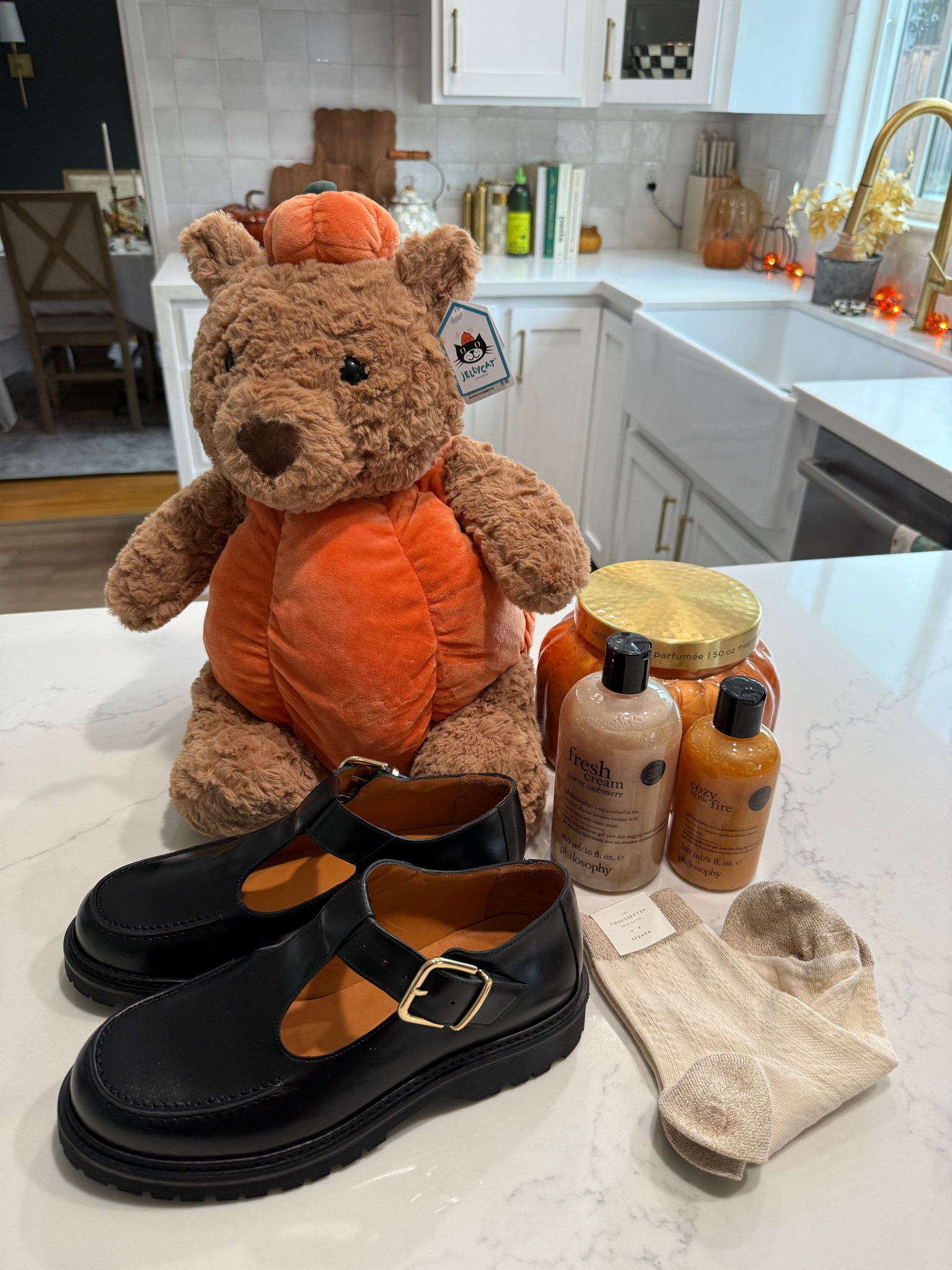The cutest little fall haul🎃

#LTKSeasonal #LTKFindsUnder100 #LTKHome