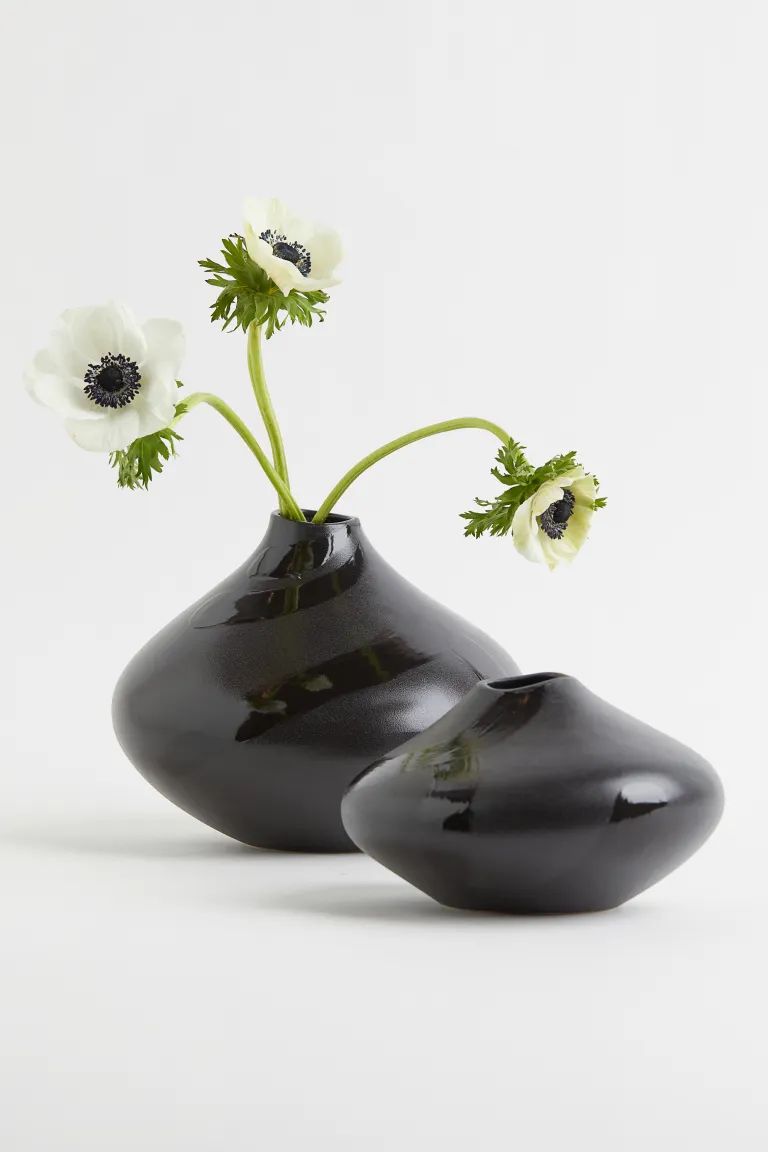 Asymmetric stoneware vase | H&M (US)