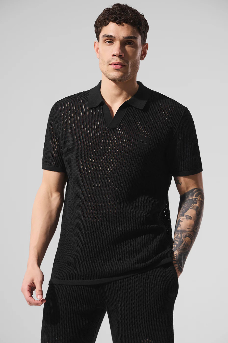 ALO | Open-Knit Polo Shorts Short Sleeves Top in Black, Size: XL | Alo Yoga (US)