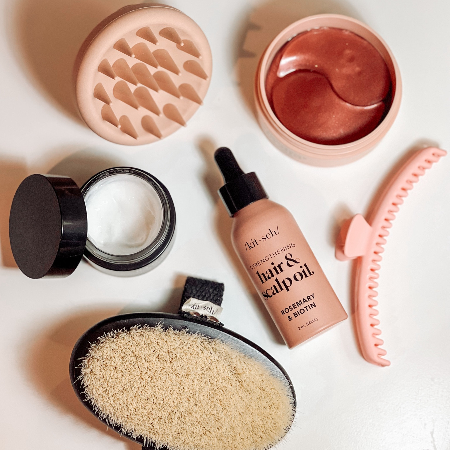 My top 6 must-have for bed time routine! 

1) body dry brush, it feels amazing before the shower! 
2) pre wash- rosemary and biotin scalp oil (this helped recover my hair from postpartum) 
3) silicone scalp massager 
4) the everything claw, I love it, if you are a busy mom, you need this! It holds everything! 
5) restorative night cream 
6) brightening under eye pads 



#LTKstyletip #LTKbeauty #LTKHoliday