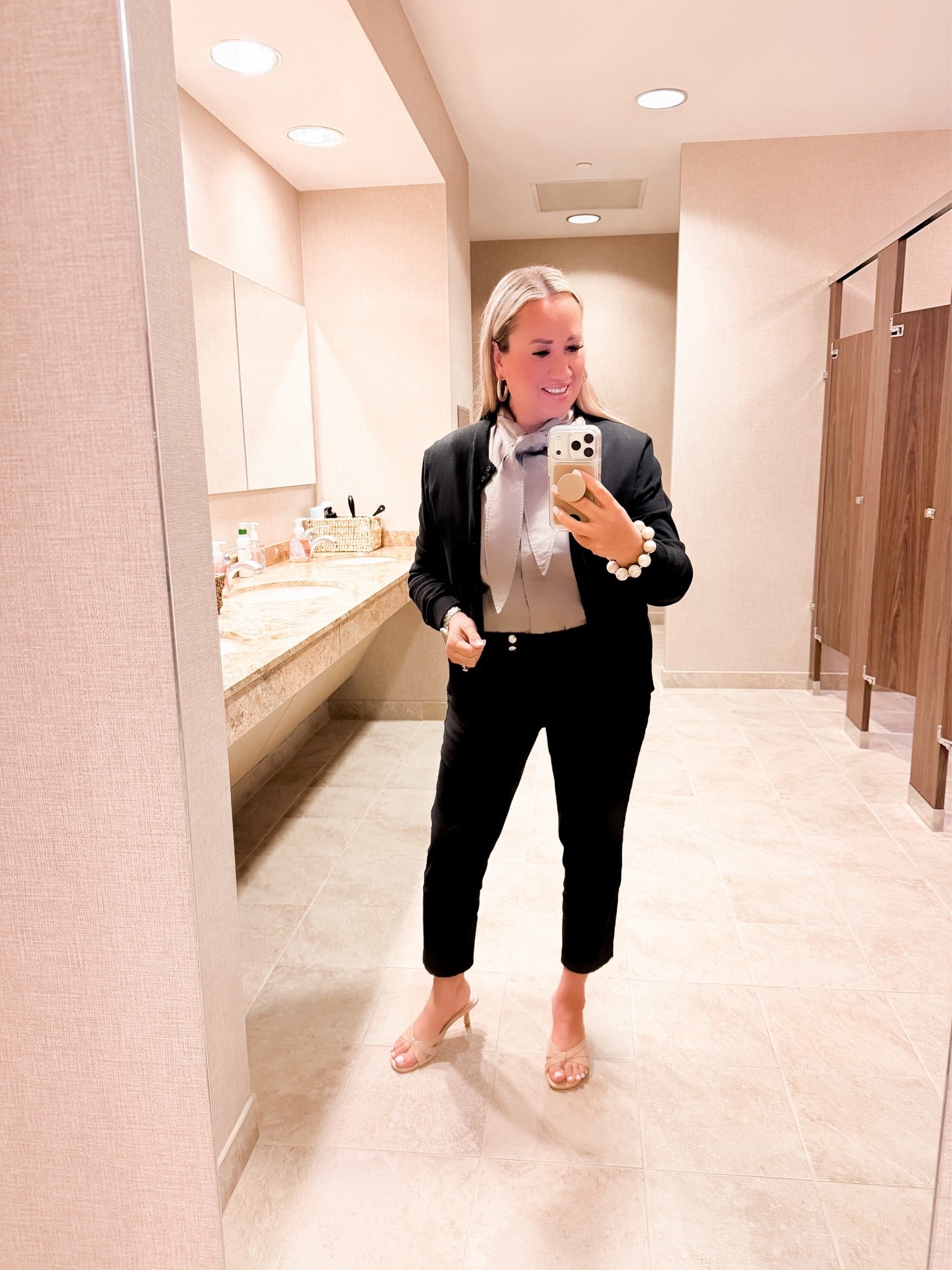 Business casual, with a little personality. 

Follow my shop @allaboutastyle on the @shop.LTK app to shop this post and get my exclusive app-only content!

#liketkit @shop.Itk
#businesscasual
