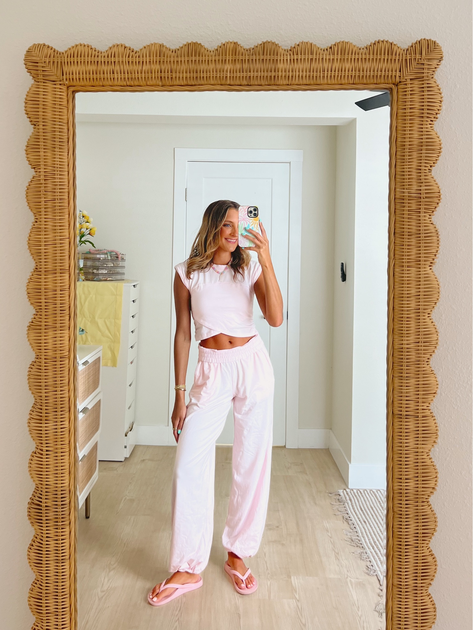 the best cozy lounge set / travel day approved outfit from FP movement ⭐️💕