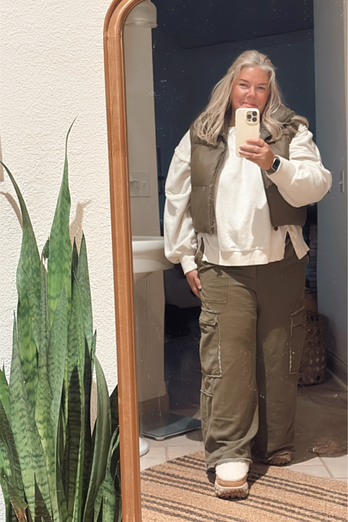 Cozy Sunday in December look! Perfect for all that Christmas gift shopping!! Wearing my new Uggs I adore!!!#winteroutfit #decemberootd #ugg

#LTKHoliday #LTKShoeCrush #LTKMidsize