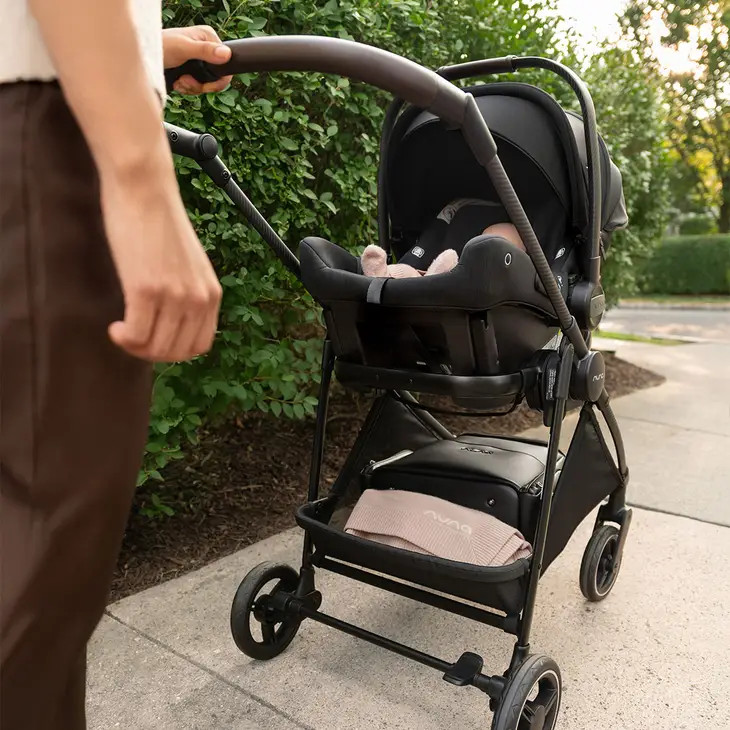 flex system frame + pipa™ series adapter | Nuna Baby