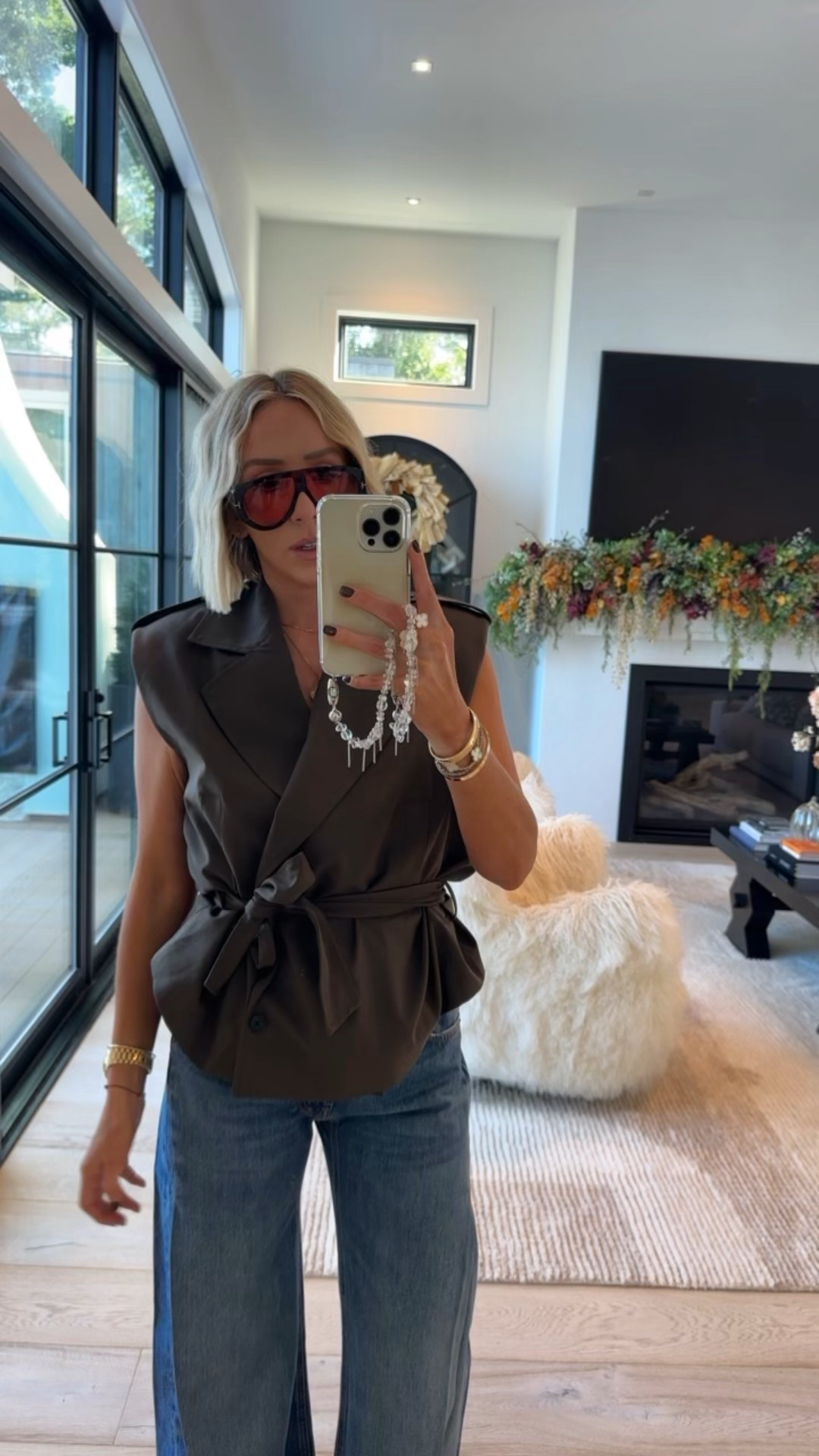 The perfect fall fit from Zara 😍😍😍 this denim is so good! Could have done a small in my top and 6 in denim for relaxed fit #zara 