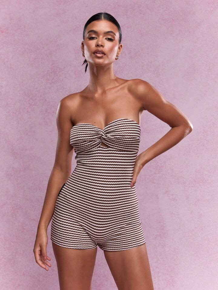 MISSGUIDED Twist Knot Detail Textured Stripe Bandeau Fitted Short Jumpsuit4.96(29) | SHEIN