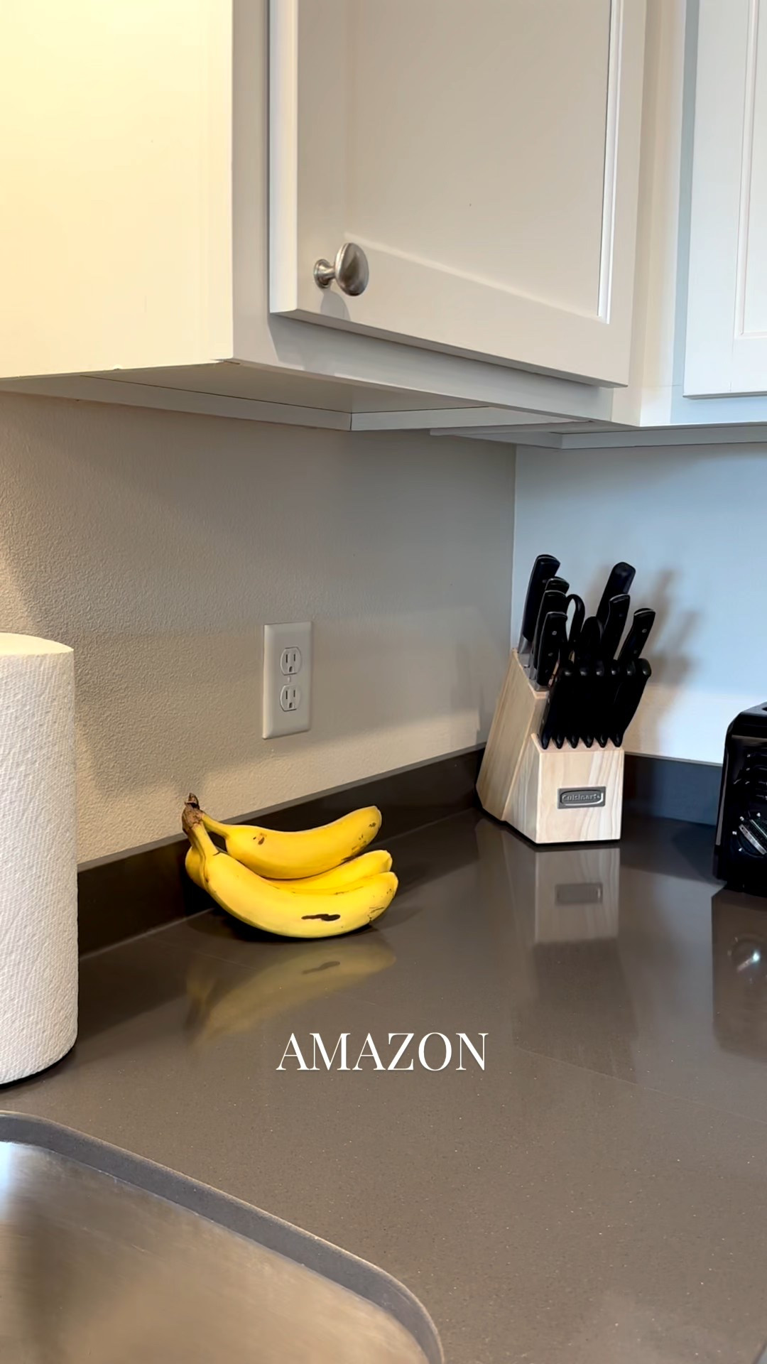 Didn’t think you needed this until now 🍌💛

Clear counters = happiness ✨Comment SHOP for the link 🔗 

——
Banana Holder, Aesthetic Home, LTK Home, Amazon Home Finds | #amazonhome #bananaholder #banana #amazonhome #homefinds #fyp #explorehome #fyphome #fyphomedecor