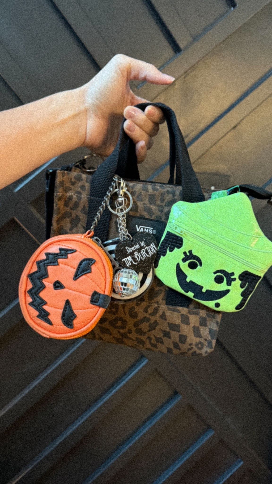 Halloween purse and bag charms 

Loving my mini vans tote and coin purses

I’ve had people stop me while shopping so sharing here 

I’ll add the jack o lantern once back in stock. Vans tote sold out in this color but have others available 

#halloweenpurse #spookybagcharms #pursecharms #bagcharms 