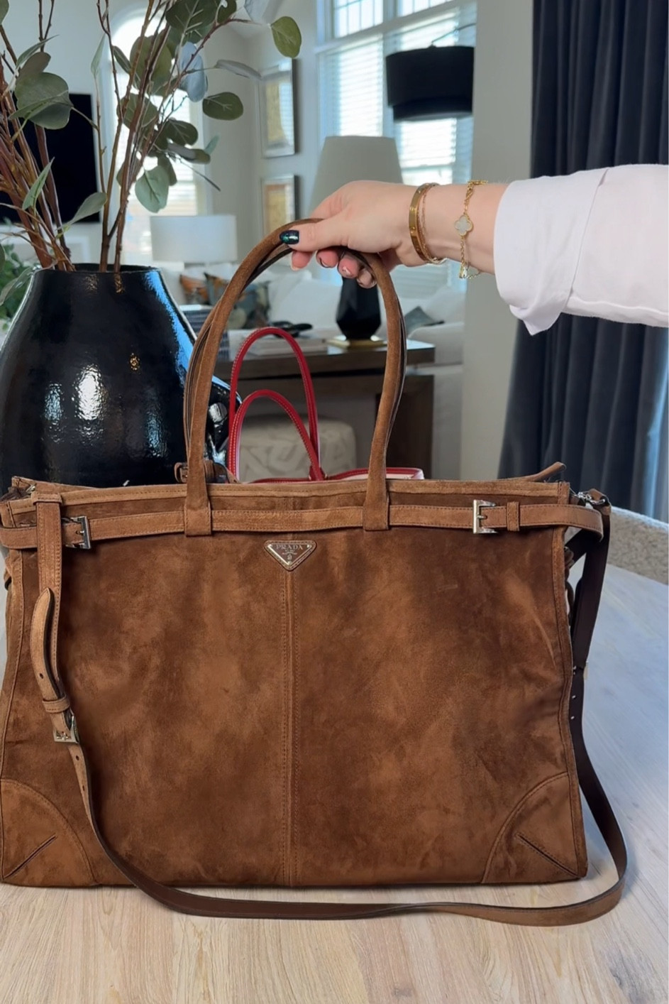 The most perfect Prada tote in the dreamiest cocoa color 🤎🤎

I linked alternative suede handbags too 🤎

#LTKTravel