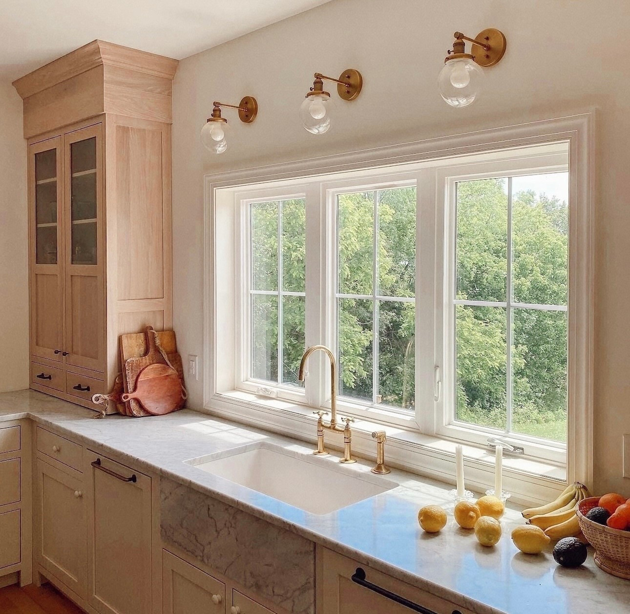 Kitchen new build lighting, faucet, cabinets knobs, vintage home decor finds, custom home build 

#LTKHome #LTKU