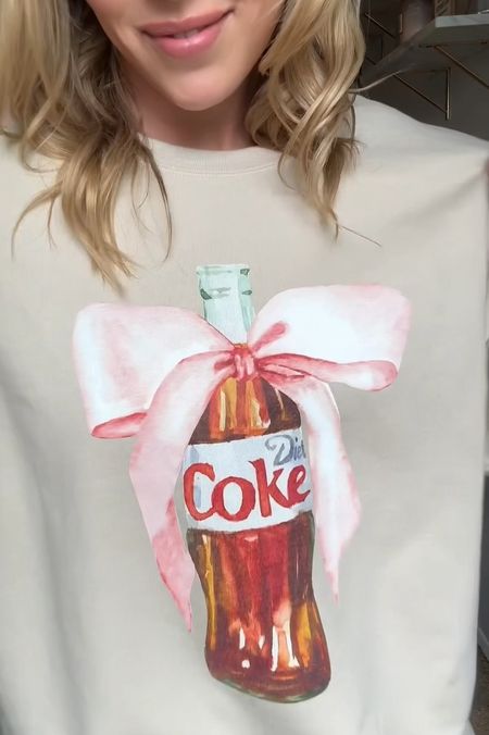 Diet Coke sweatshirt 

#LTKVideo #LTKfindsunder50 #LTKmidsize