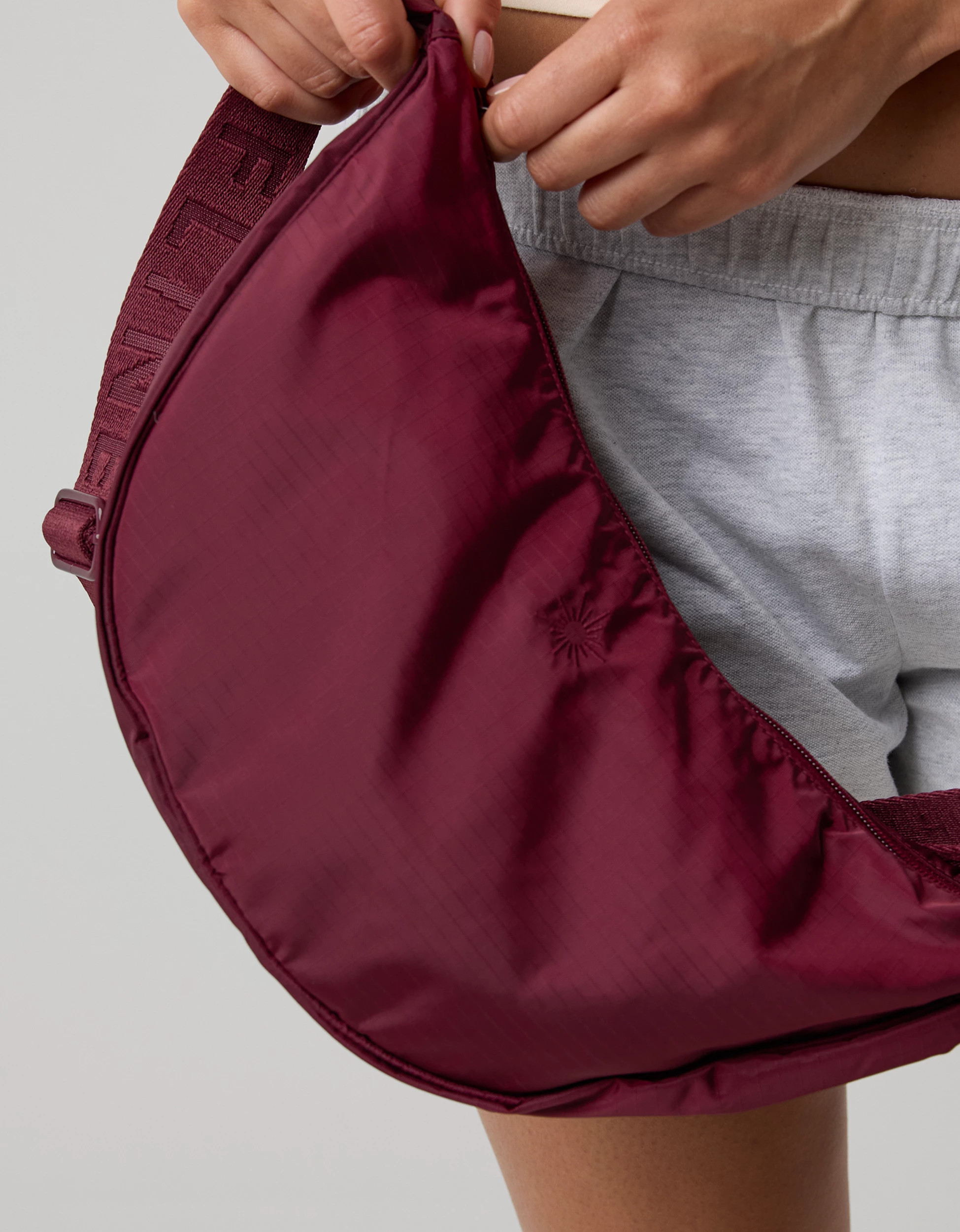 OFFLINE By Aerie Sporty Crescent Bag | Aerie