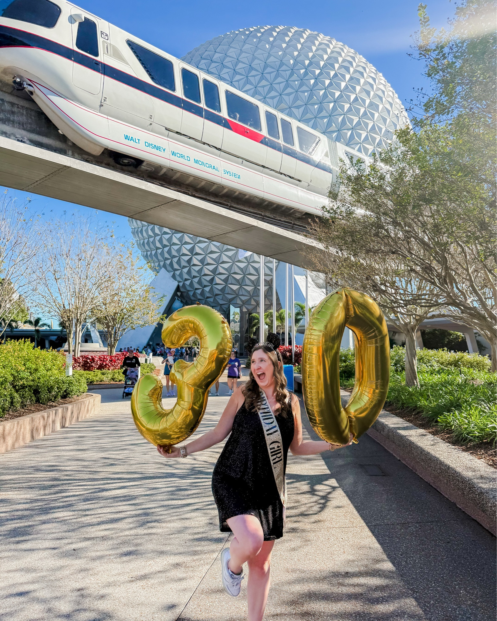 Disney birthday commencing!!



#LTKFindsUnder50 #LTKootd #LTKdayinmylife