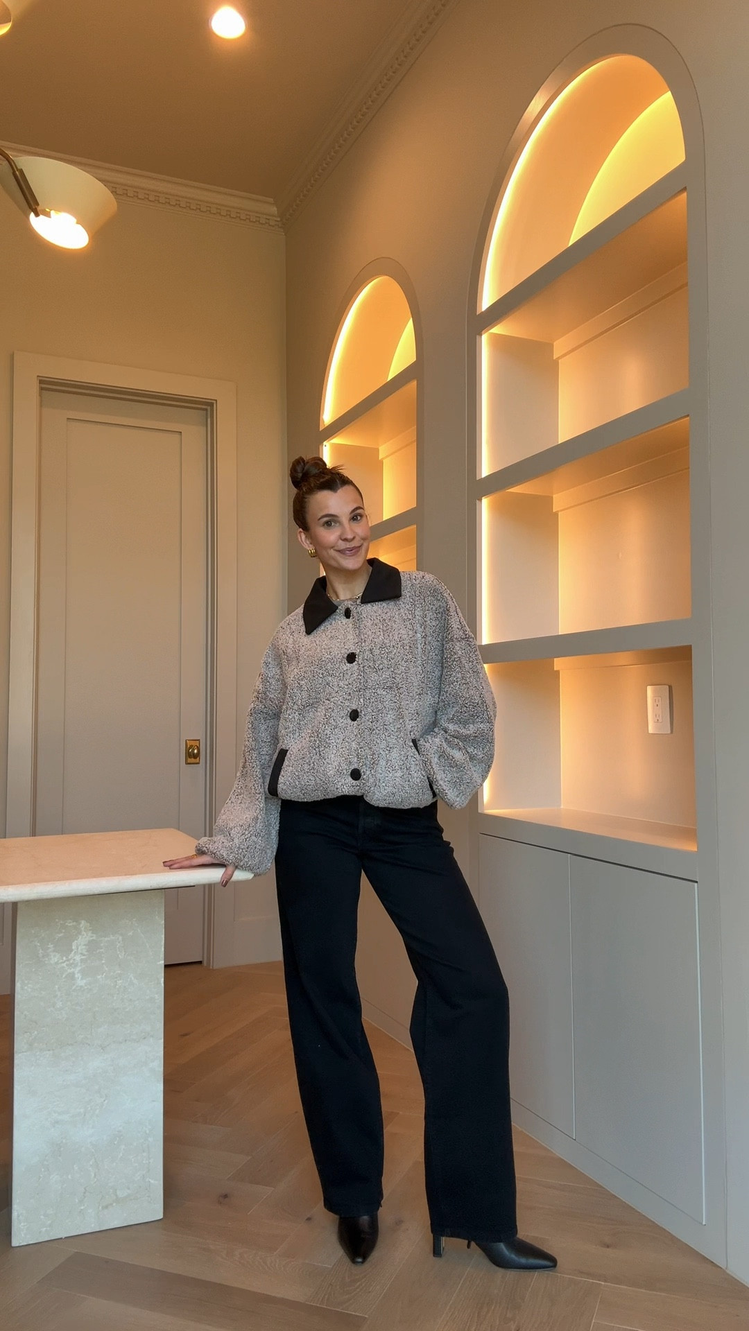 Denim outfit inspo! 🍂I sized up (2) sizes to a 27 for my true fit! 
Date night, everyday wear, fall outfits, winter inspo, weekend outfits, denim, black jeans, dinner outfit, jeans look