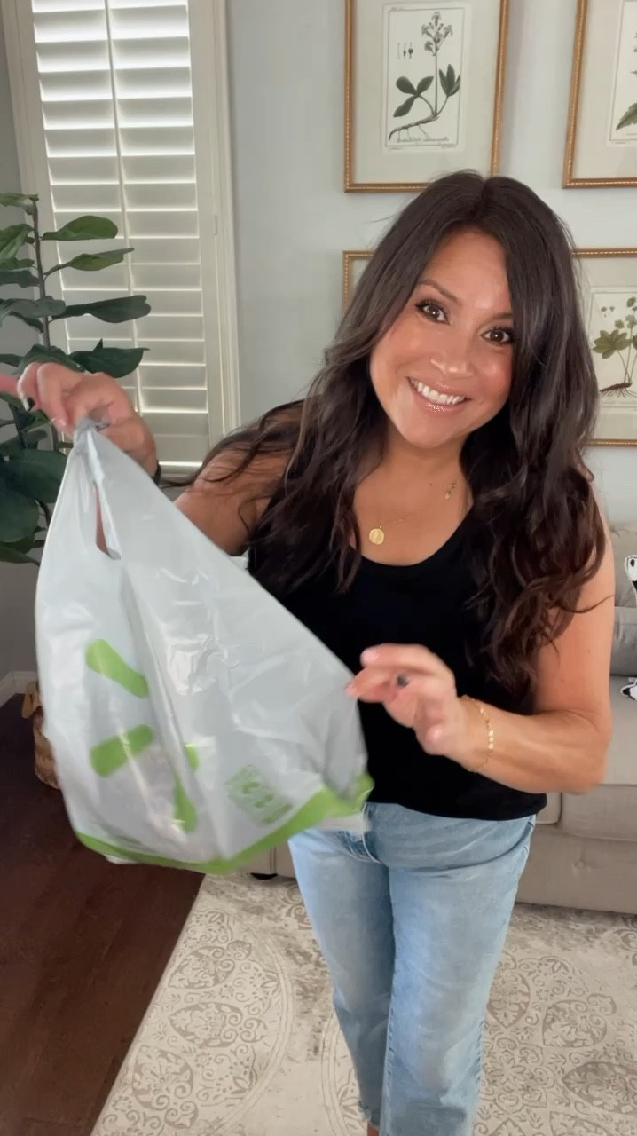 You'll love these @walmart tees
The perfect alone or under almost anything
Size up cause I found if your TS then it will be shorter unless you prefer
Come in lots of colors including this leopard print 🐆


#walmart #walmartstyle #layers #essentials  #everyday

#LTKFindsUnder50 #LTKMidsize #LTKStyleTip