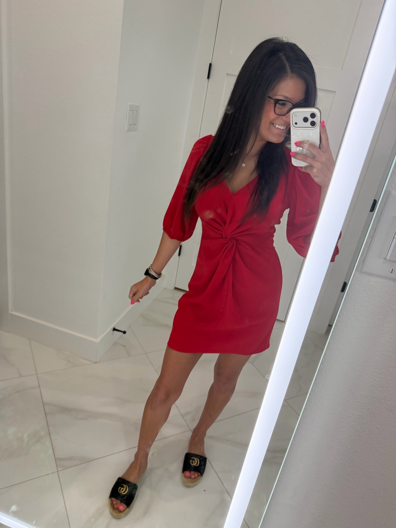 The cutest @Revolve Amanda Uprichard dress ❤️


#revolve #datenight #reddress #weddingguestdress

#LTKPetite #LTKWedding #LTKootd