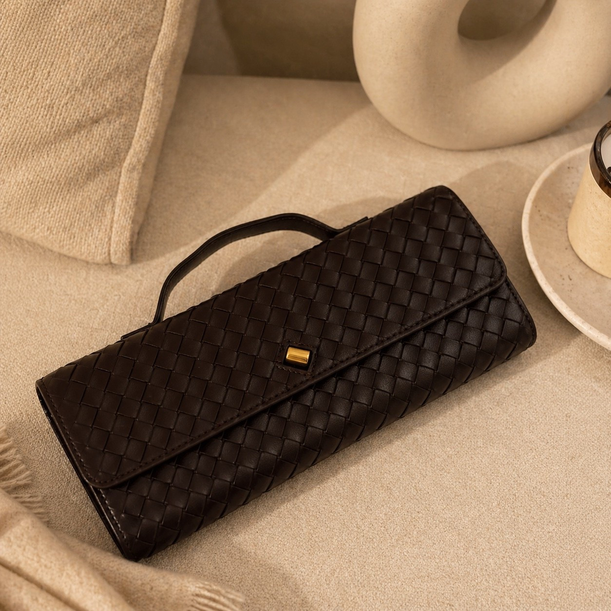 This woven clutch looks WAY more designer than the price 😍 the perfect neutral bag for dinners, vacations, and summer outfits

#LTKworkwear #LTKsummer #LTKwedding