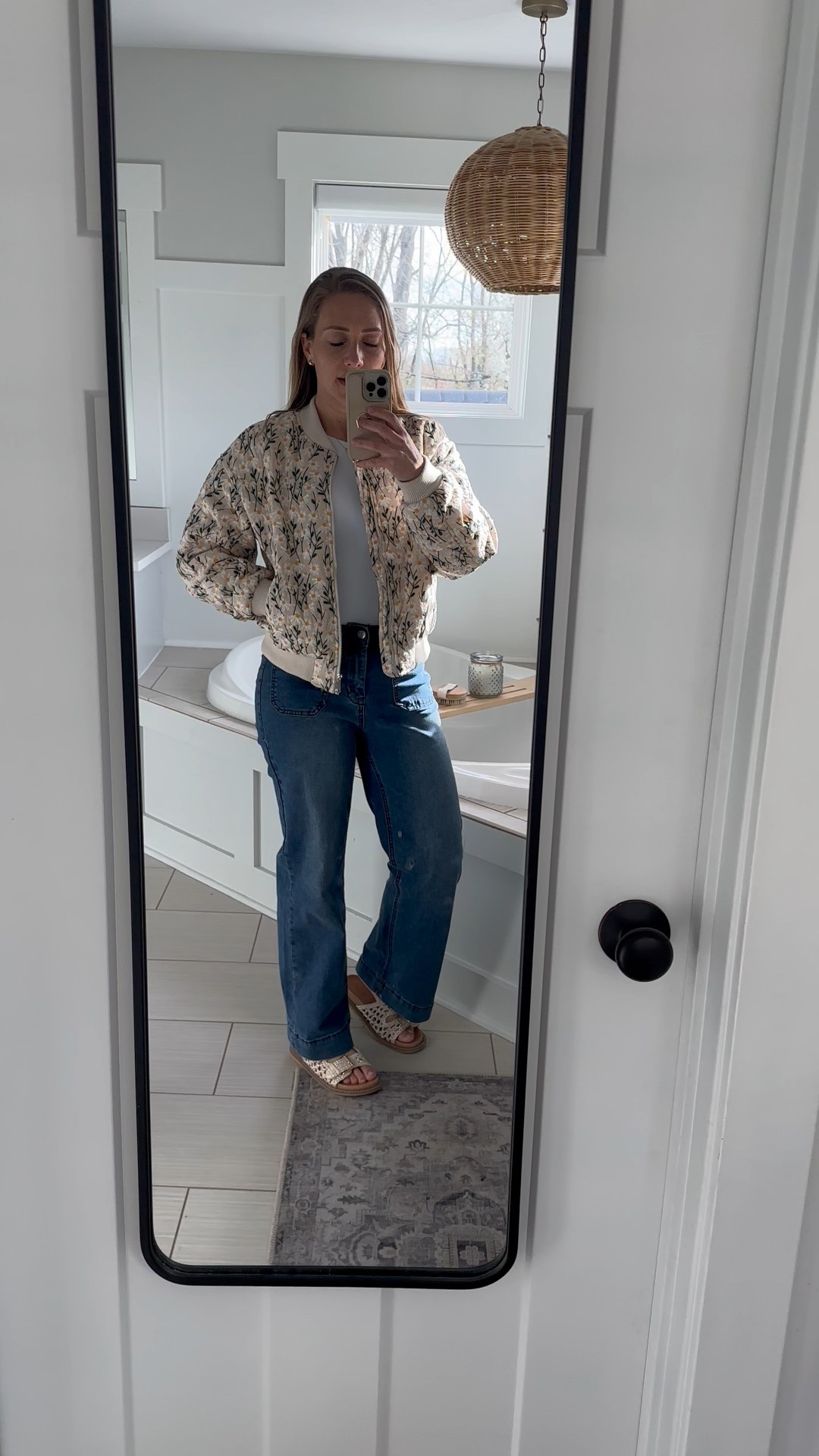 Cutest embroidered cropped jacket 
Jacket - size small
Bodysuit - size small 
Jeans - true to size
Sandals - true to size 

#LTKFindsUnder50