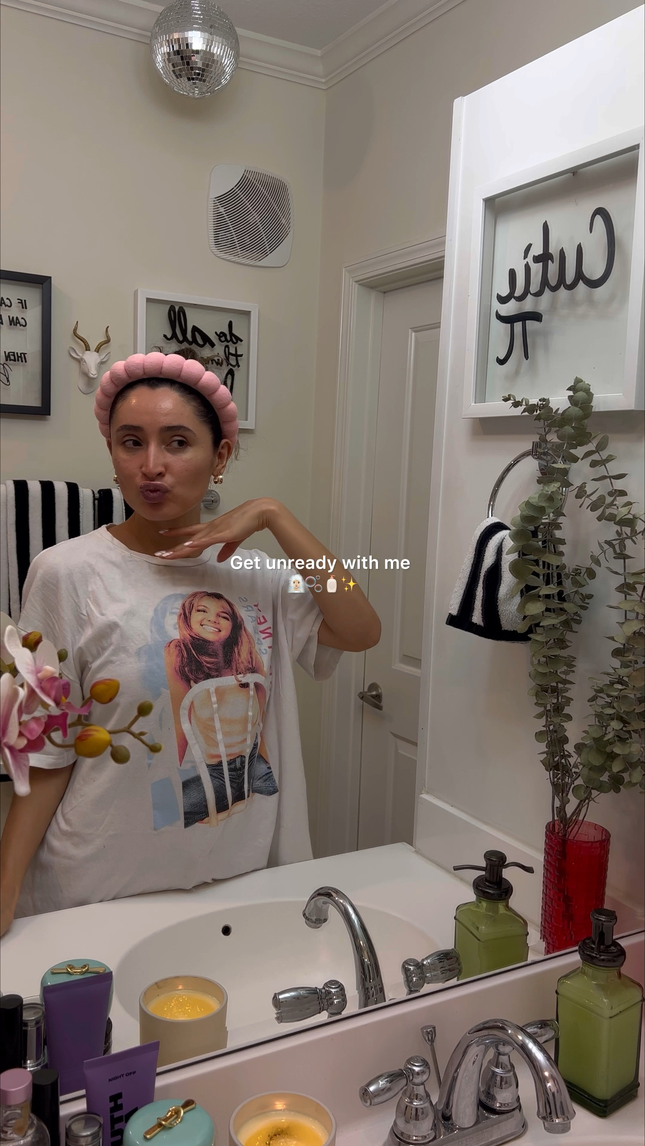 Get unready with me

#LTKbeauty #LTKstyletip #LTKFind