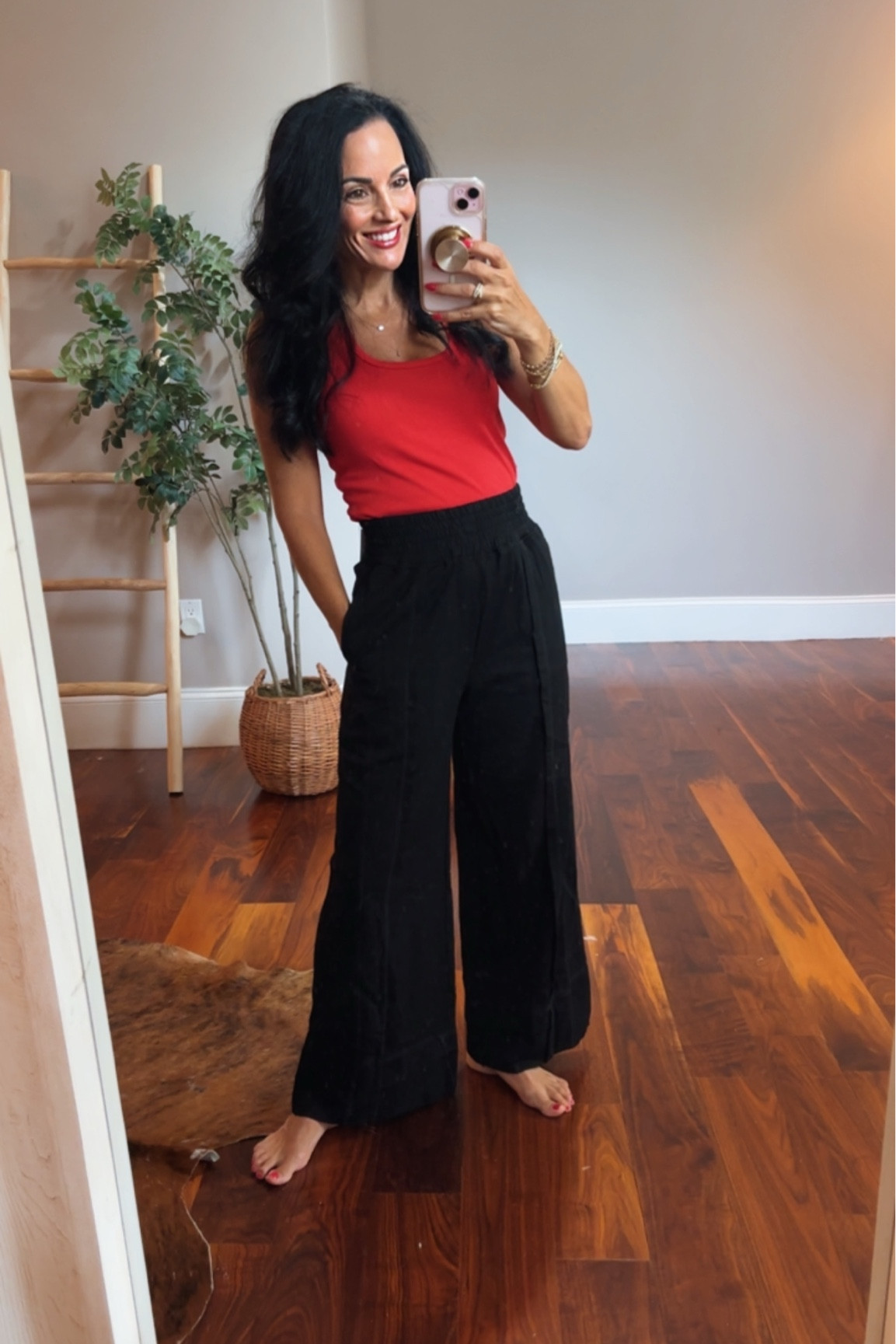 Tank top and high waist black pants 


#LTKootd #LTKActive #LTKOver40