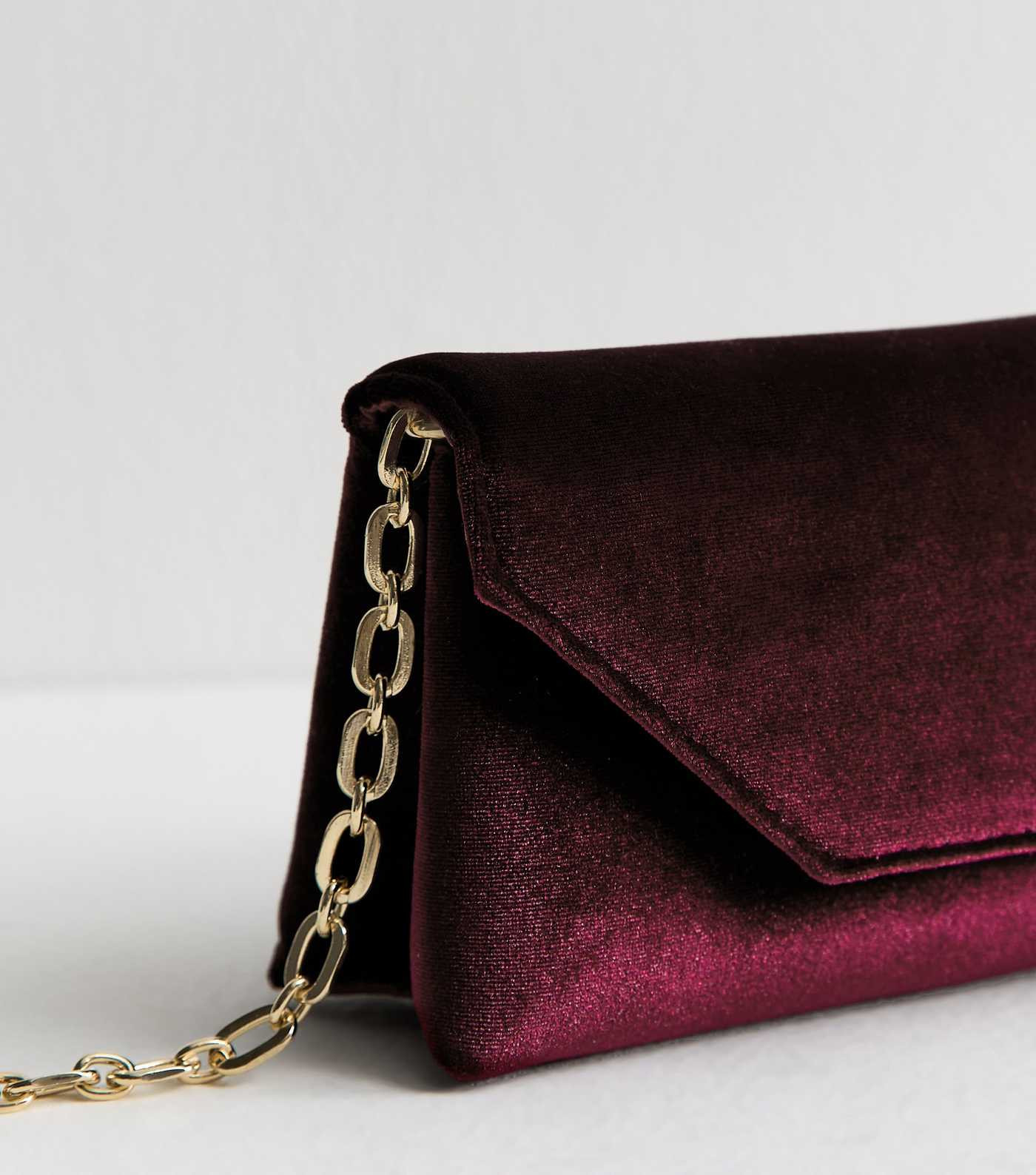 Burgundy Velvet Chain Strap Clutch | New Look | New Look (UK)