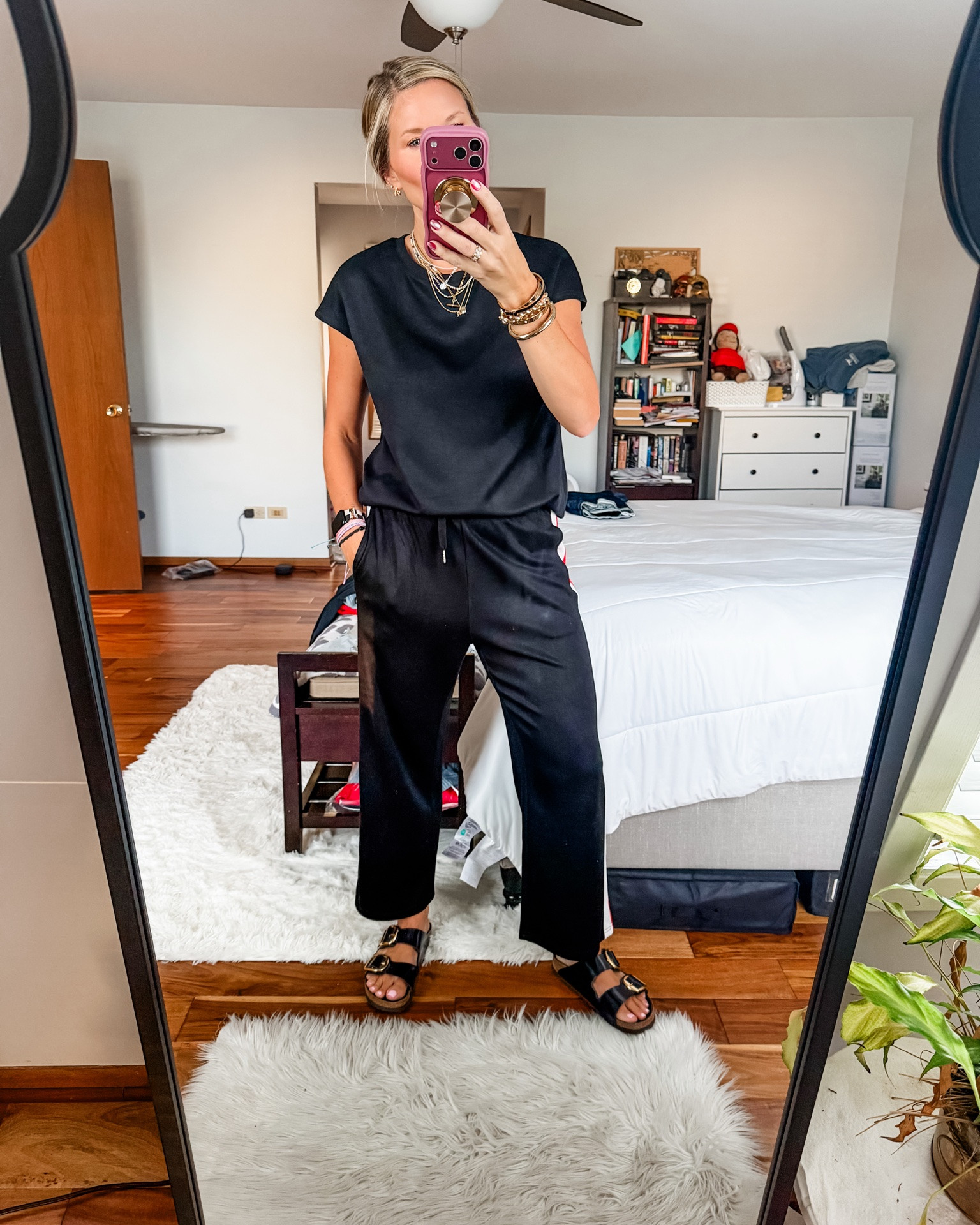 Man I love a good set that I can wear to work and be comfy in, and this set is one of my faves! Comes in other colors and patterns too. Who doesn’t want to wear sweats to work and still look cute? 🤷🏼‍♀️

#LTKootd #LTKOver40 #LTKWorkwear