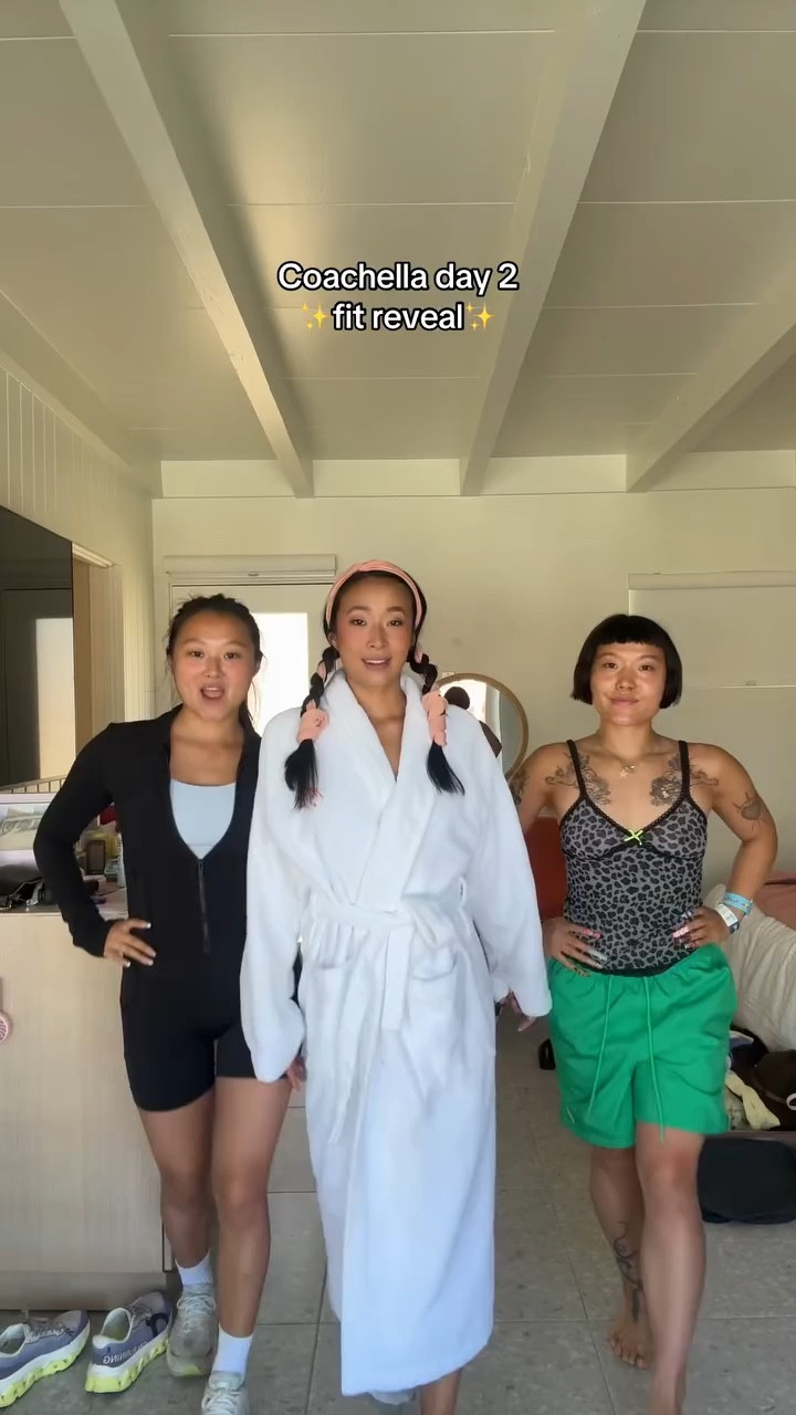 Ready for the biebs #coachella #sisters