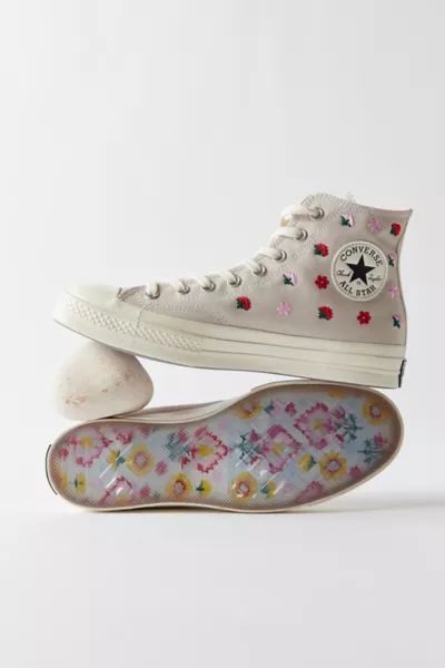 Converse Chuck 70 Floral Embroidery High Top Sneaker | Urban Outfitters (US and RoW)