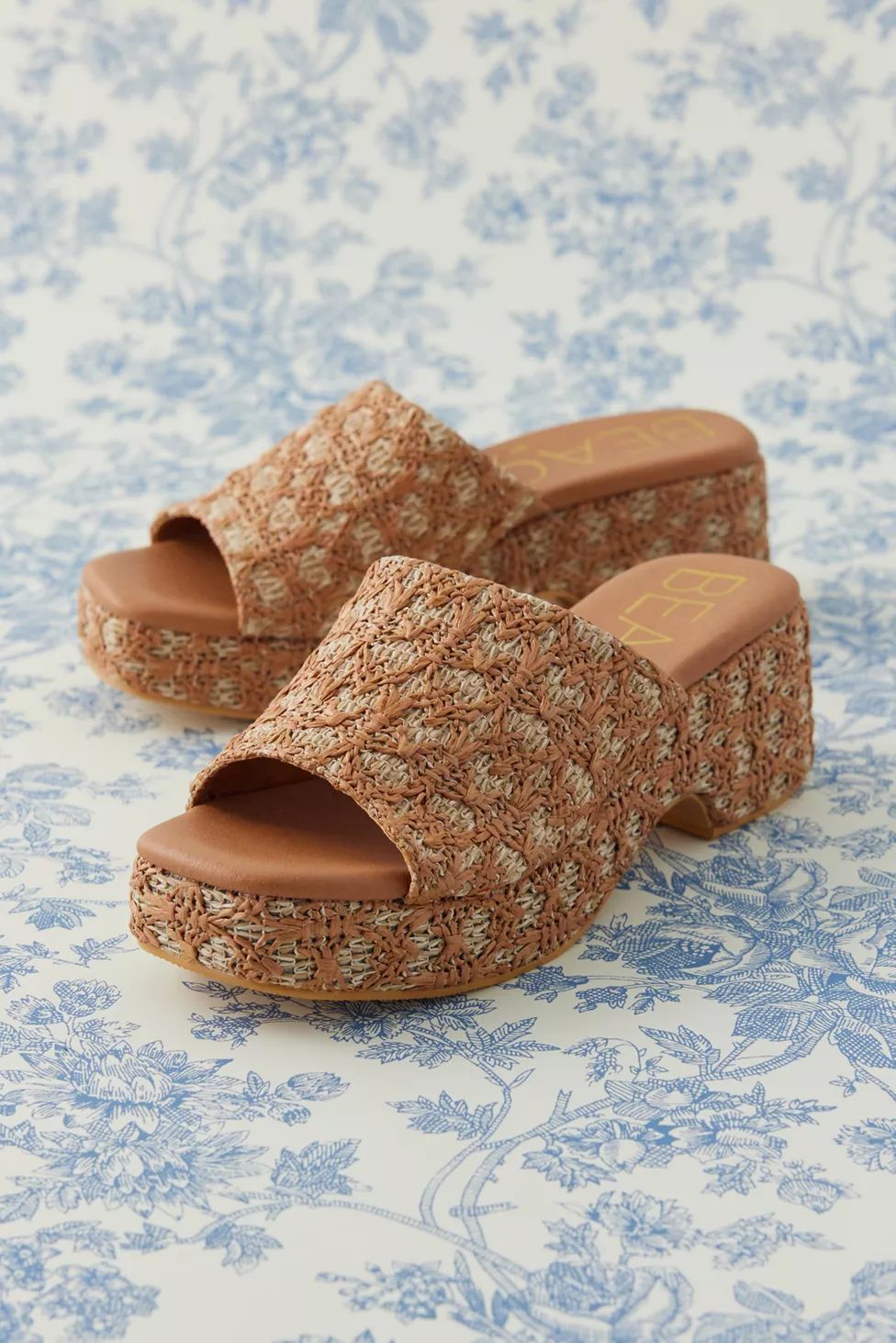 Coconuts By Matisse Footwear Cruz Platform Sandal | Urban Outfitters (US and RoW)