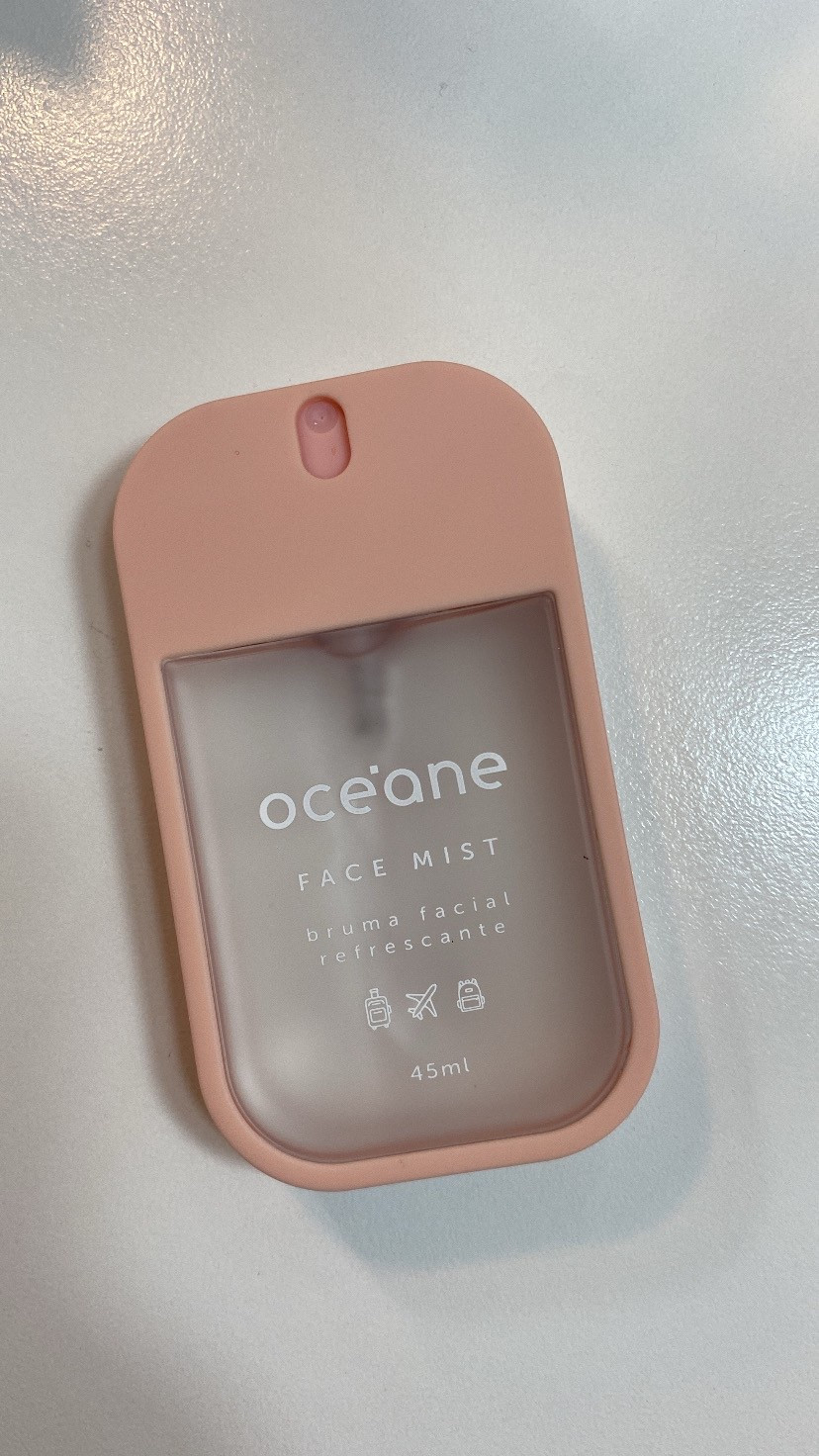 Amando essa Bruma, com folha de aloe vera, pantenol e niacinamida, a bruma facial da Océane refresca na medida certa, proporcionando aquele conforto maravilhoso que o seu rosto merece. Tamando ótimo pra levar na bolsa e na necessaire, perfeita para dar uma hidratação extra para o seu rosto ao longo do dia, sempre que você sentir a pele um pouco seca, e também preparando a sua pele antes de fazer uma maquiagem mais leve, de efeito natural. 
Está na promo hoje  🫶🏻✨

#LTKbeleza #LTKpromo #LTKbrasil