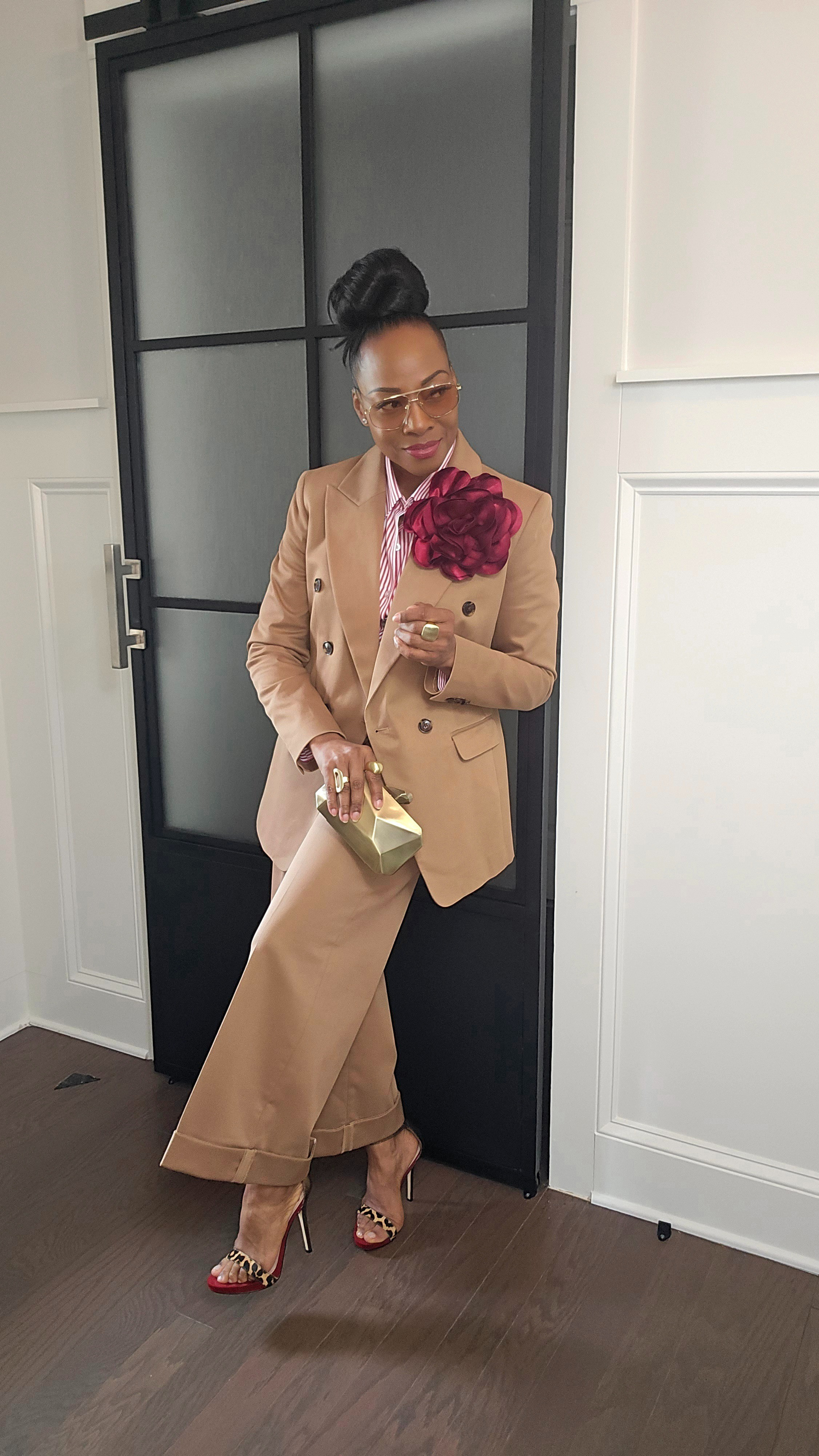 Return of the Mack!🤎♥️

#LTKPetite #LTKOver40 #LTKFindsUnder50