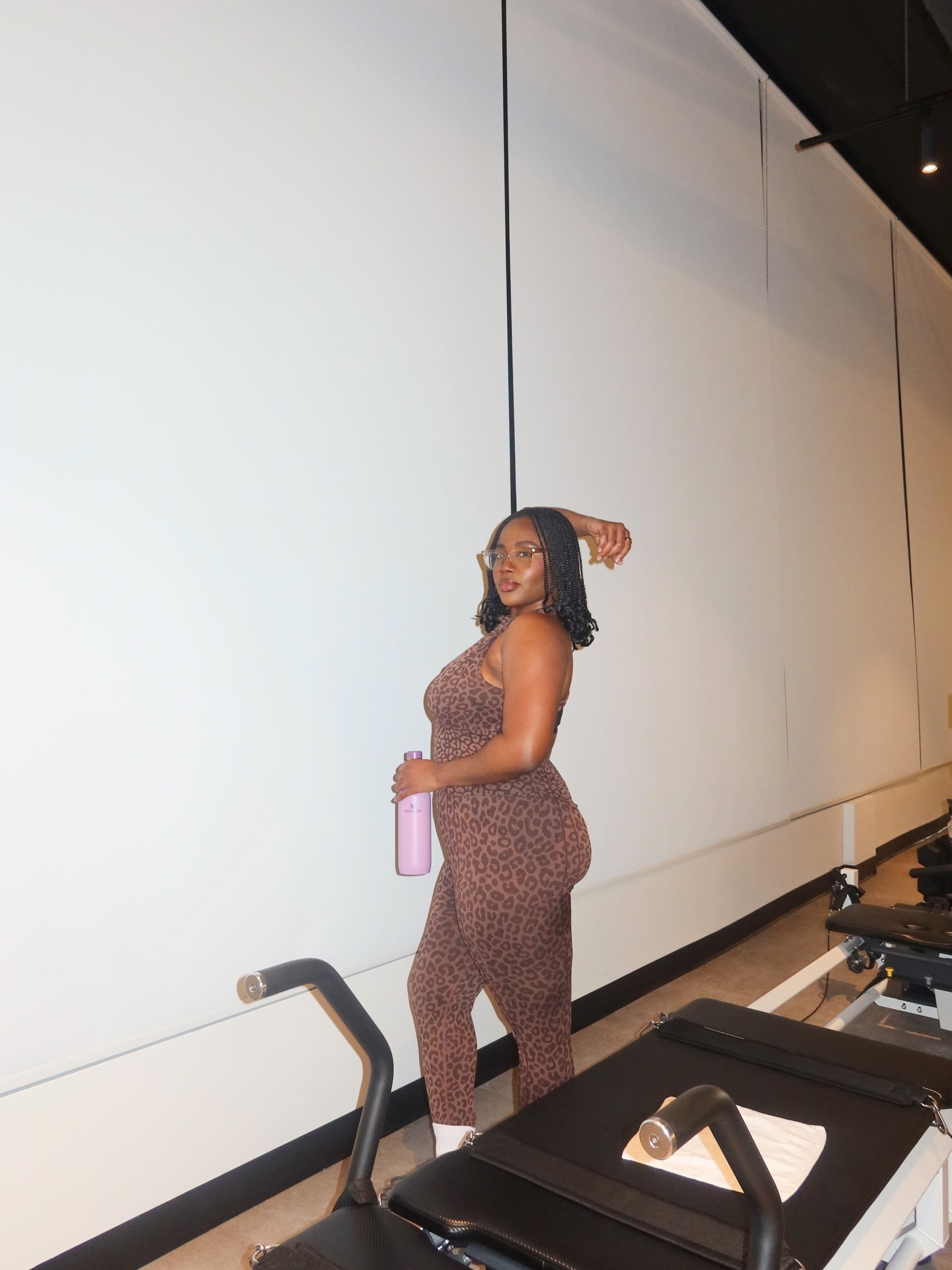 currently in my romanticizing wellness era 🤸🏽‍♂️💋#stylebyemmanuela 

workout fit: @shein_ca. comment “NEED” for the direct link ⬇️ https://liketk.it/5X4A4
.
.
.
#oakvillepilates #torontoblogger #torontolifestyleblogger #thingstodoinoakville

#LTKfitness #LTKcanada #LTKsummer