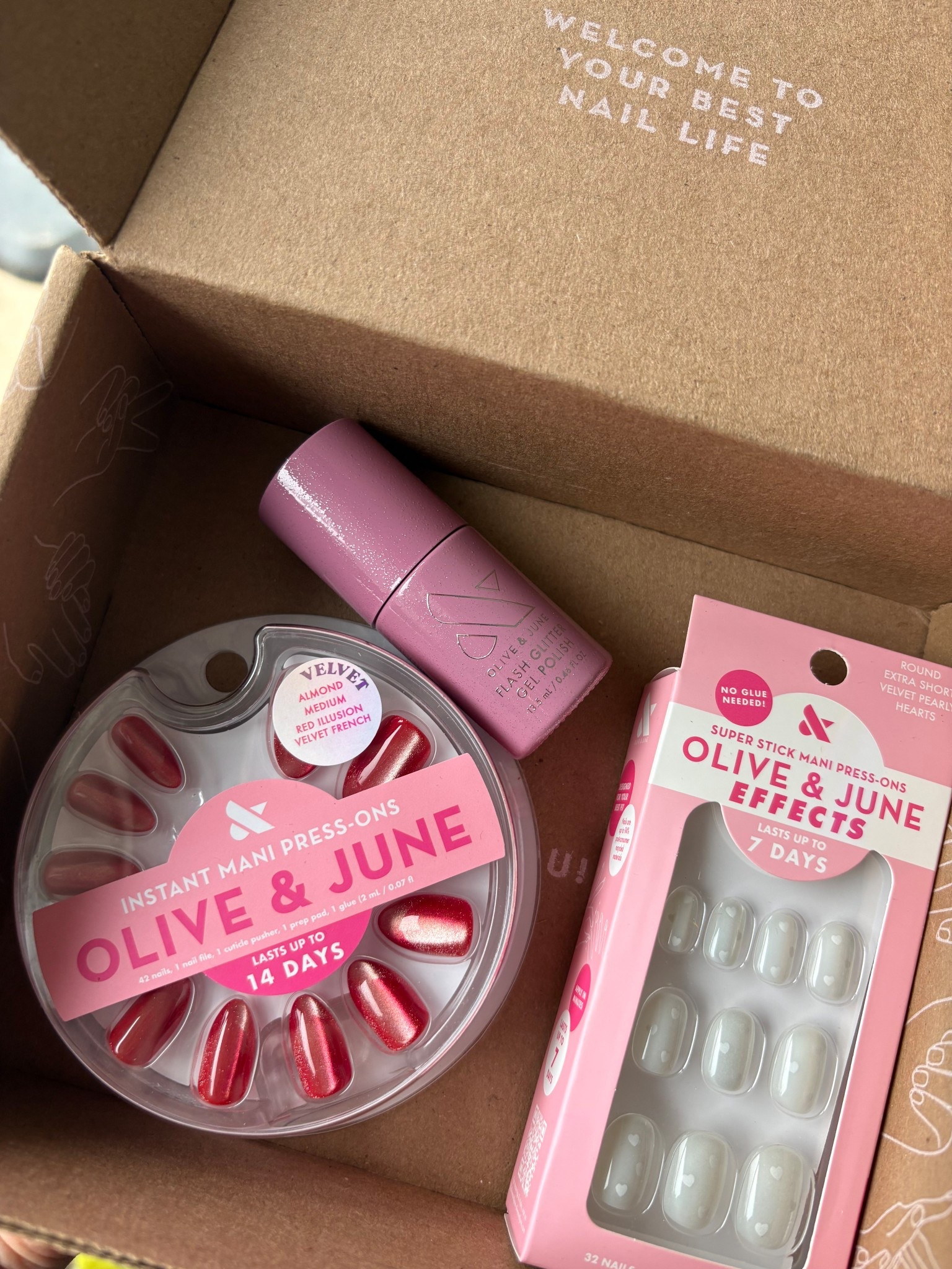 At home mani essentials 💅

Nails/ press on nails/ Valentine’s Day nails/ olive & June/ nails at home/ nails on a budget 

#LTKmomlife #LTKBeauty #LTKValentine