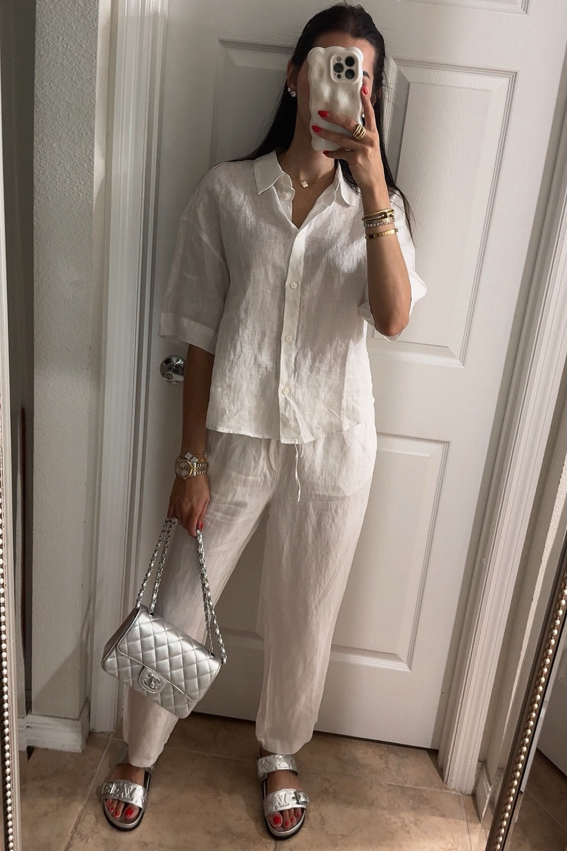 White outfits are my favorite ! 