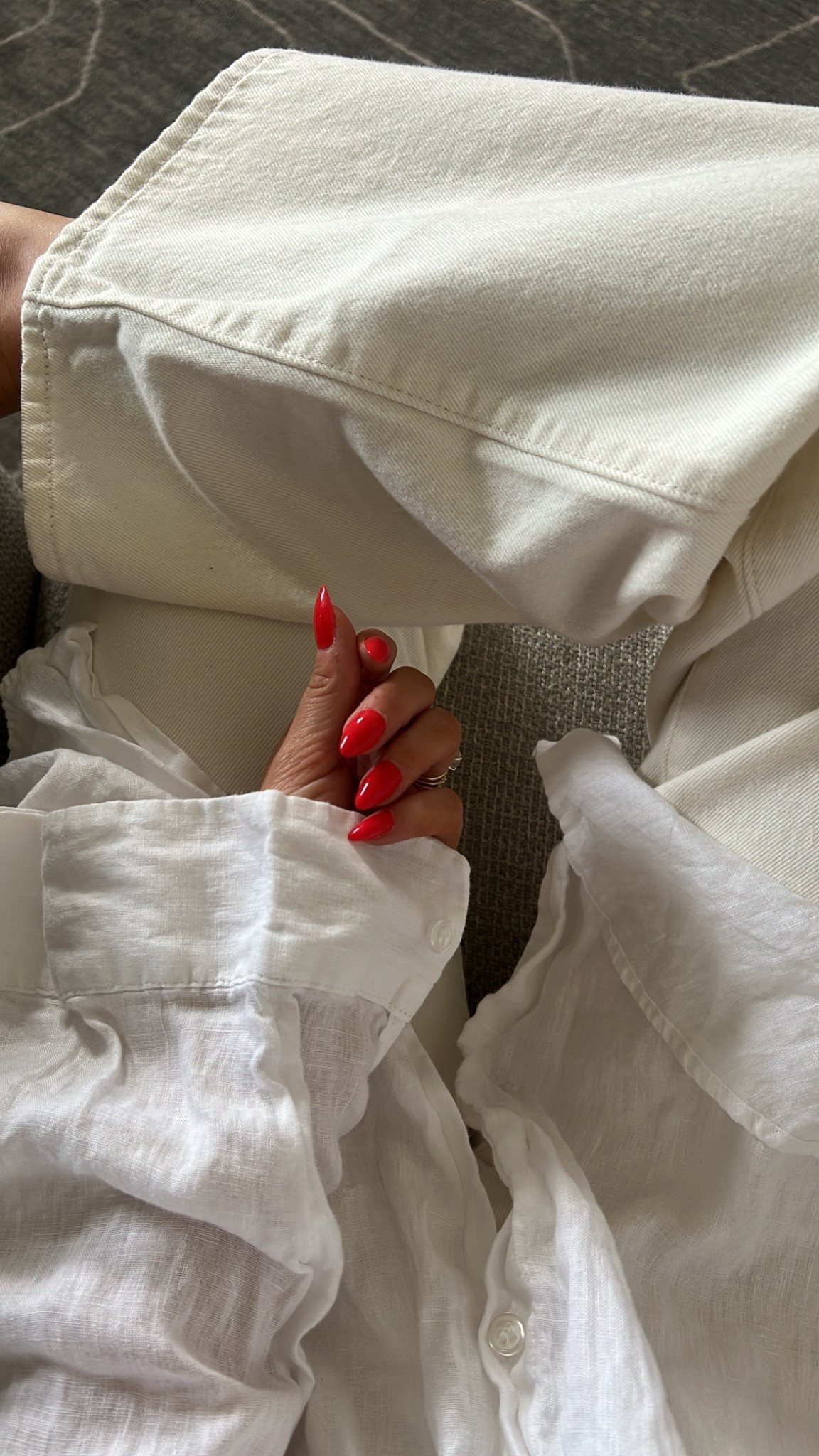 One of my favorite nail colors for summer / press ons 