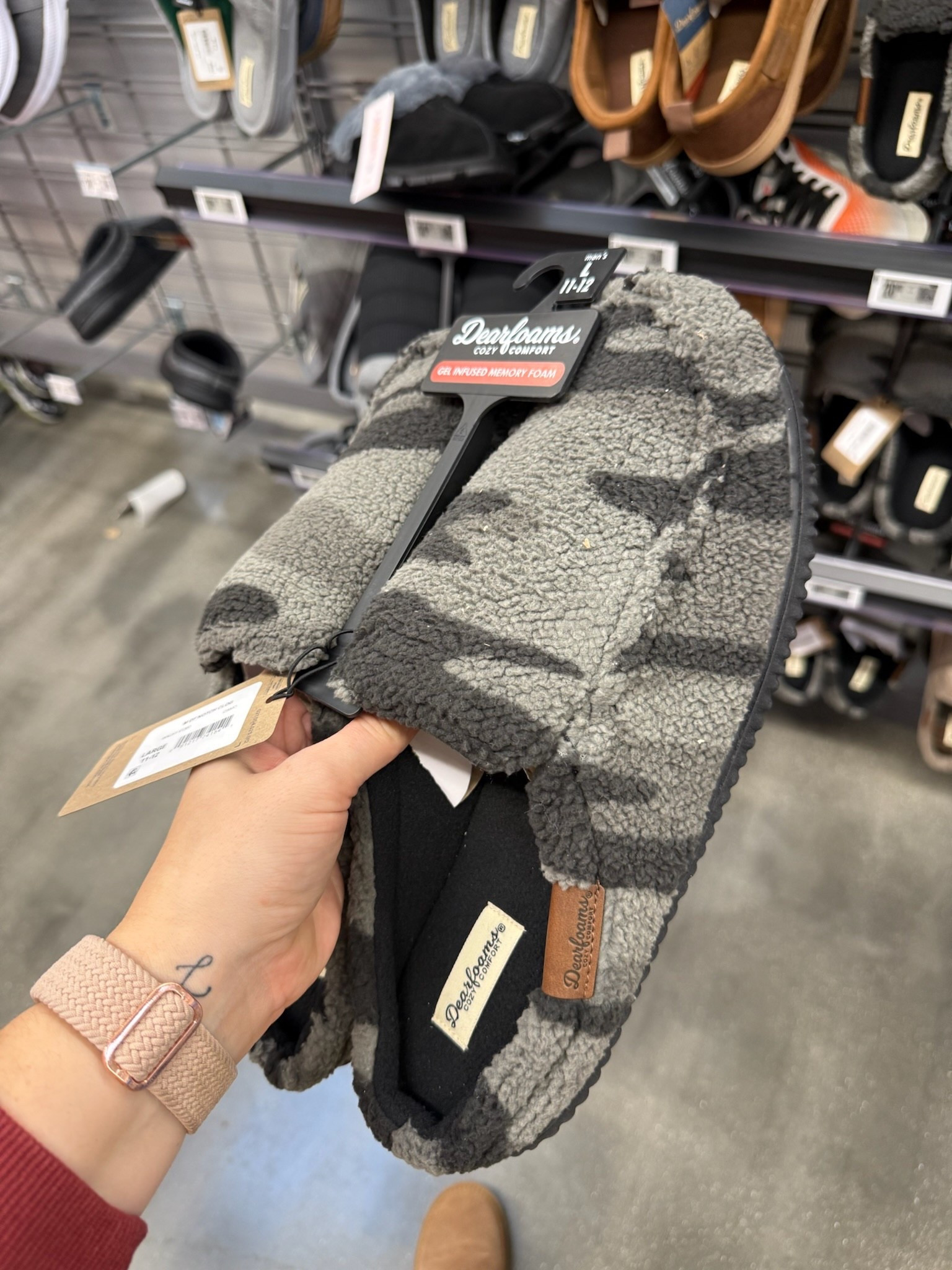 Men’s camo print slippers

#LTKGiftGuide #LTKFindsUnder50 #LTKMens