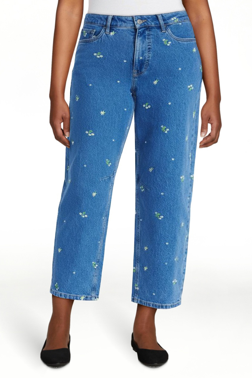 Free Assembly Women's and Women's Plus Embroidered Mid Rise Cropped Barrel Jeans, Sizes 0-26W | Walmart (US)