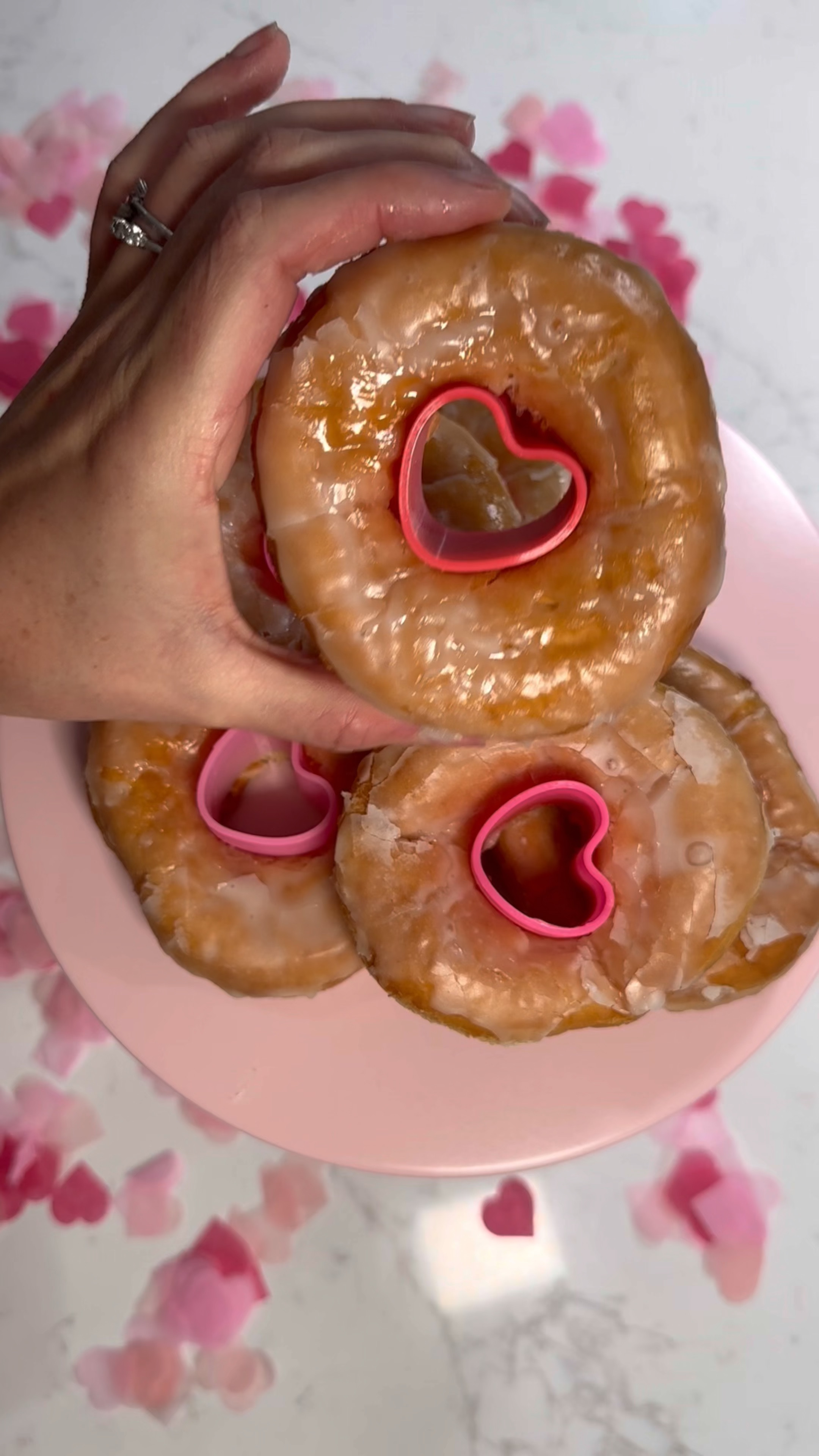 You DONUT know how much I love you ❤️ Such an easy treat for the kids or for a galantines party.

Valentines - valentines decor - vday  - snack ideas - slinky 

#LTKparties #LTKMostLoved #LTKkids