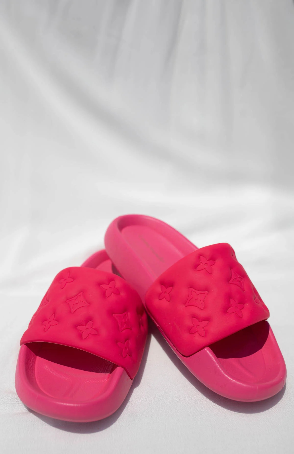 Cloud Fuchsia Slides | The Post